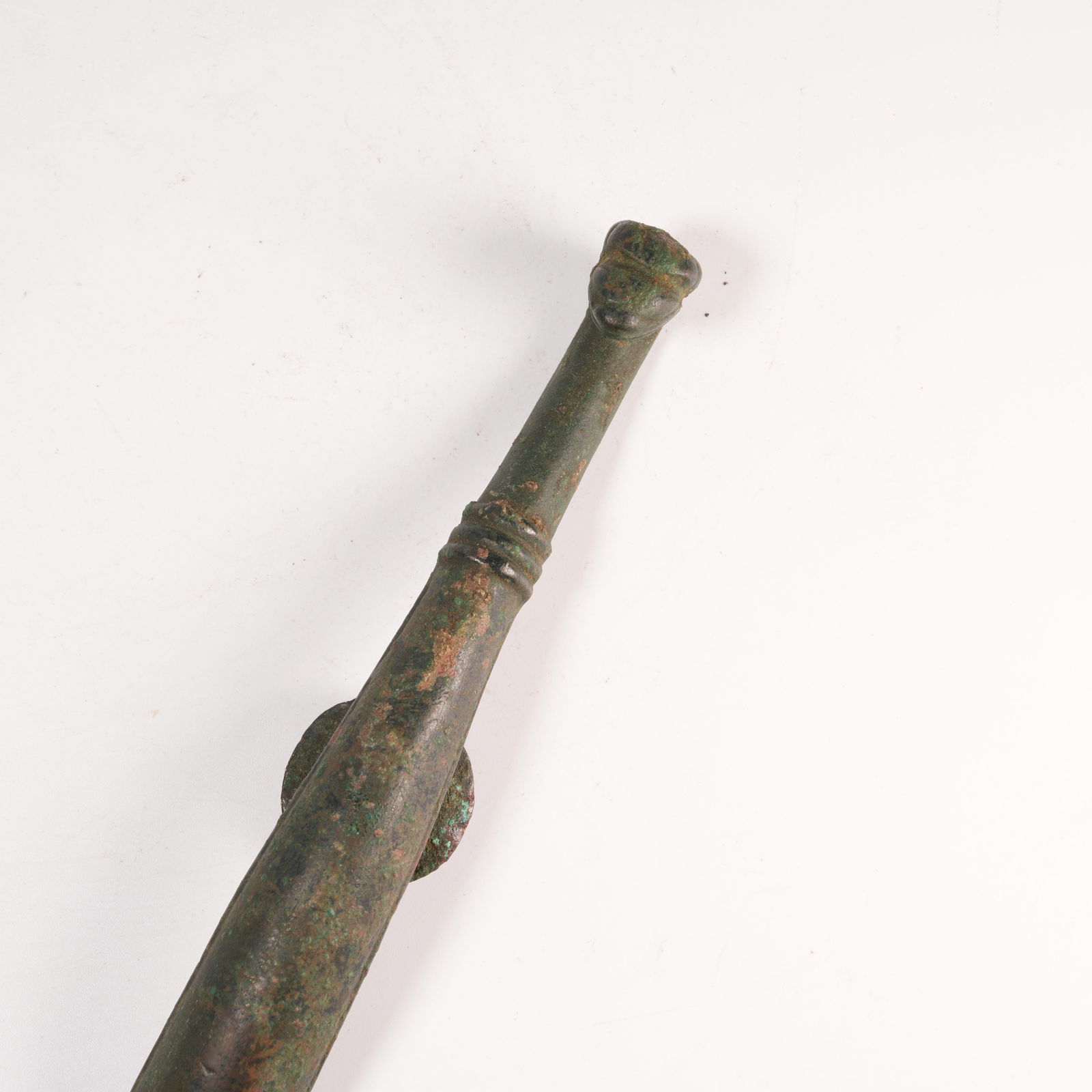 A BRONZE DRAGON HEAD WITH HOOK - 2