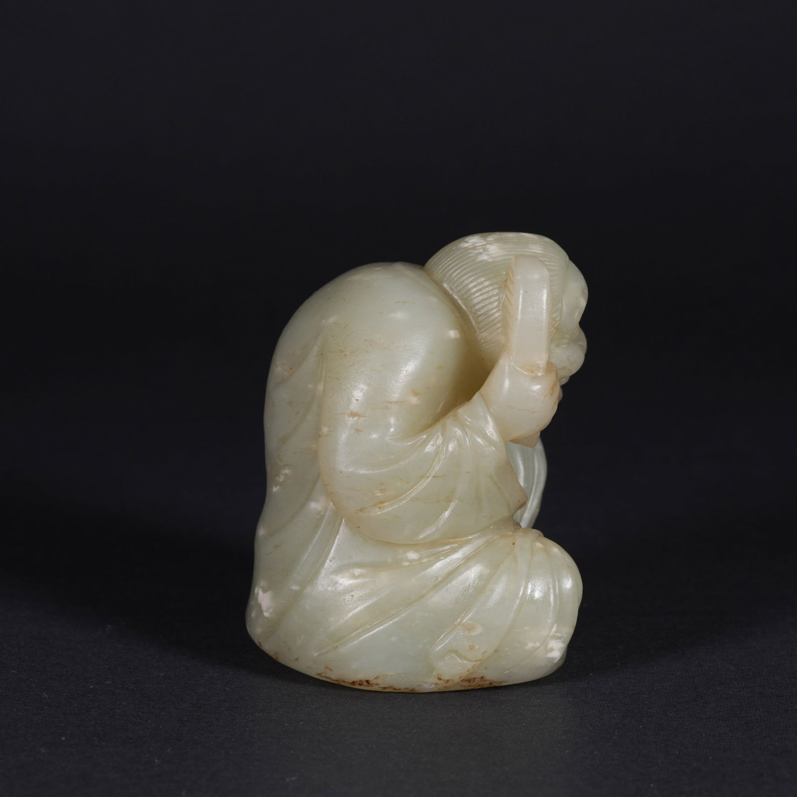 A HETIAN JADE FIGURE FIGURINE - 3