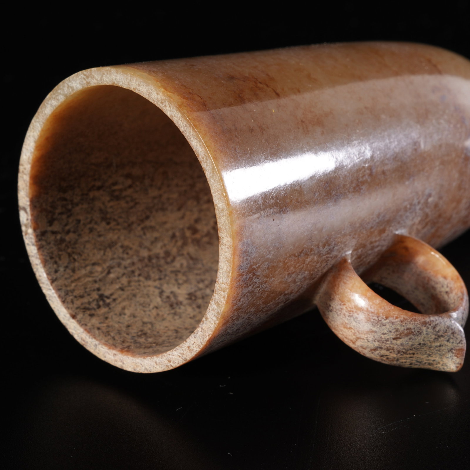 A ANCIENT JADE CUP - 9