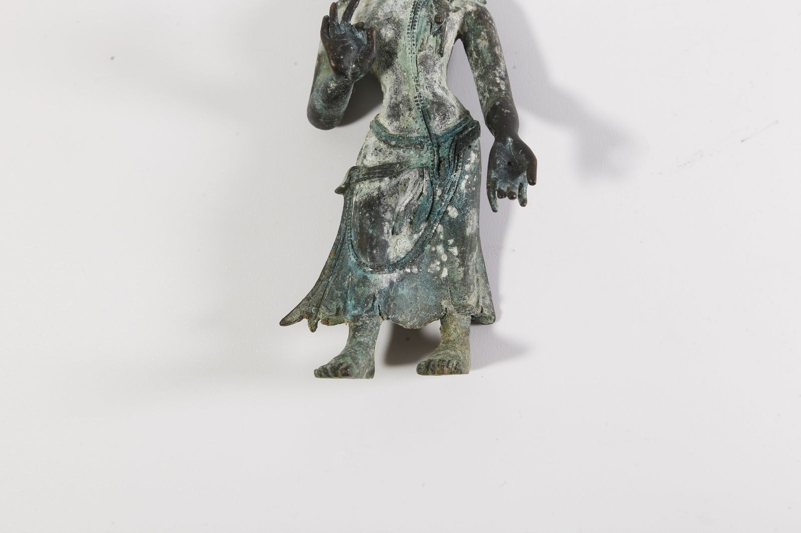 A BRONZE BUDDHA STATUE - 3