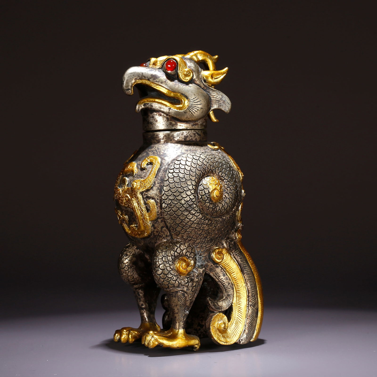 A GILT BRONZE PHOENIX ZUN VESSEL: Gilt Bronze Phoenix Zun Vessel