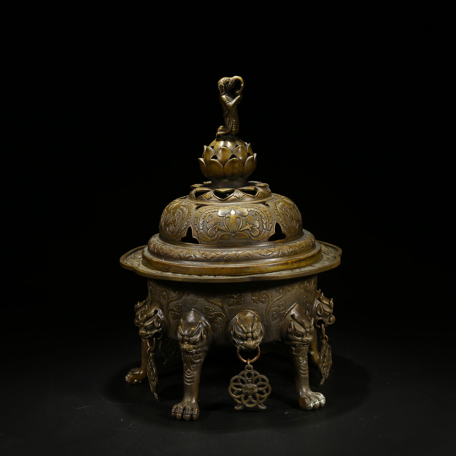 A BRONZE INCENSE BURNER WITH FLORAL PATTERN (1 of 9)