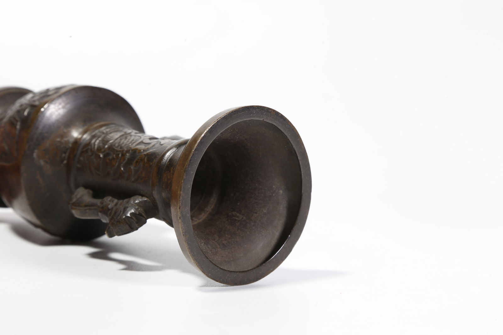 A BRONZE DOUBLE-PHOENIX-HANDLED BOTTLE - 8