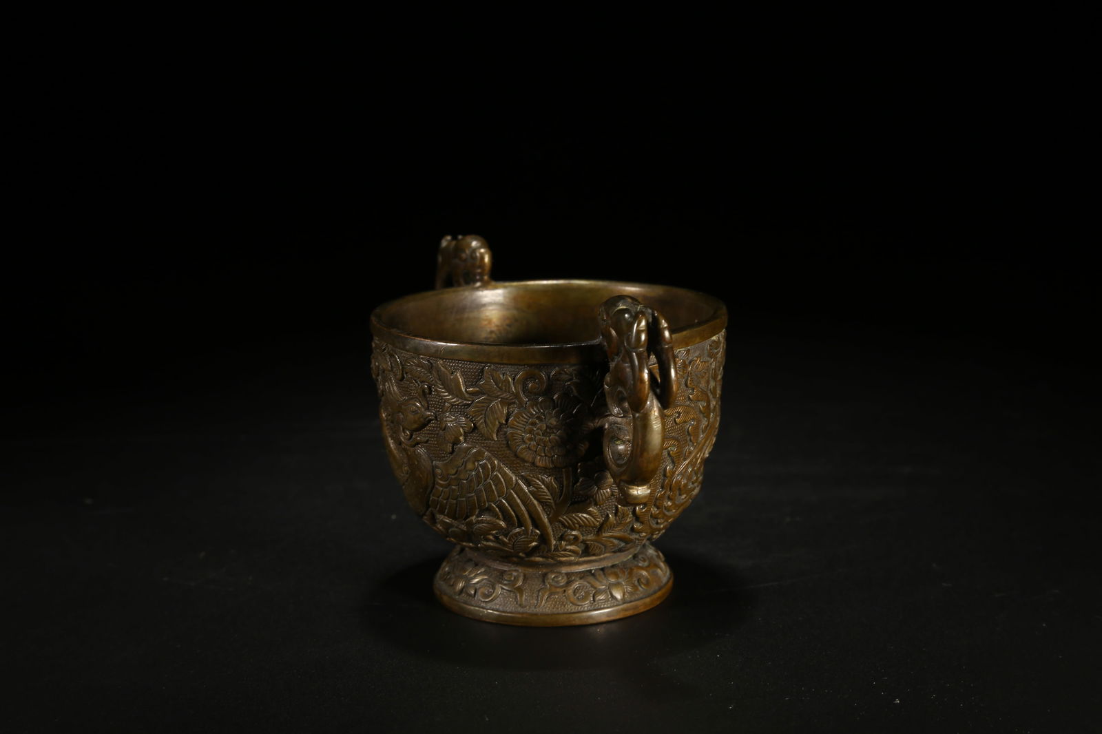 A BRONZE DOUBLE-HANDLED CUP WITH PHOENIX PATTERN - 6