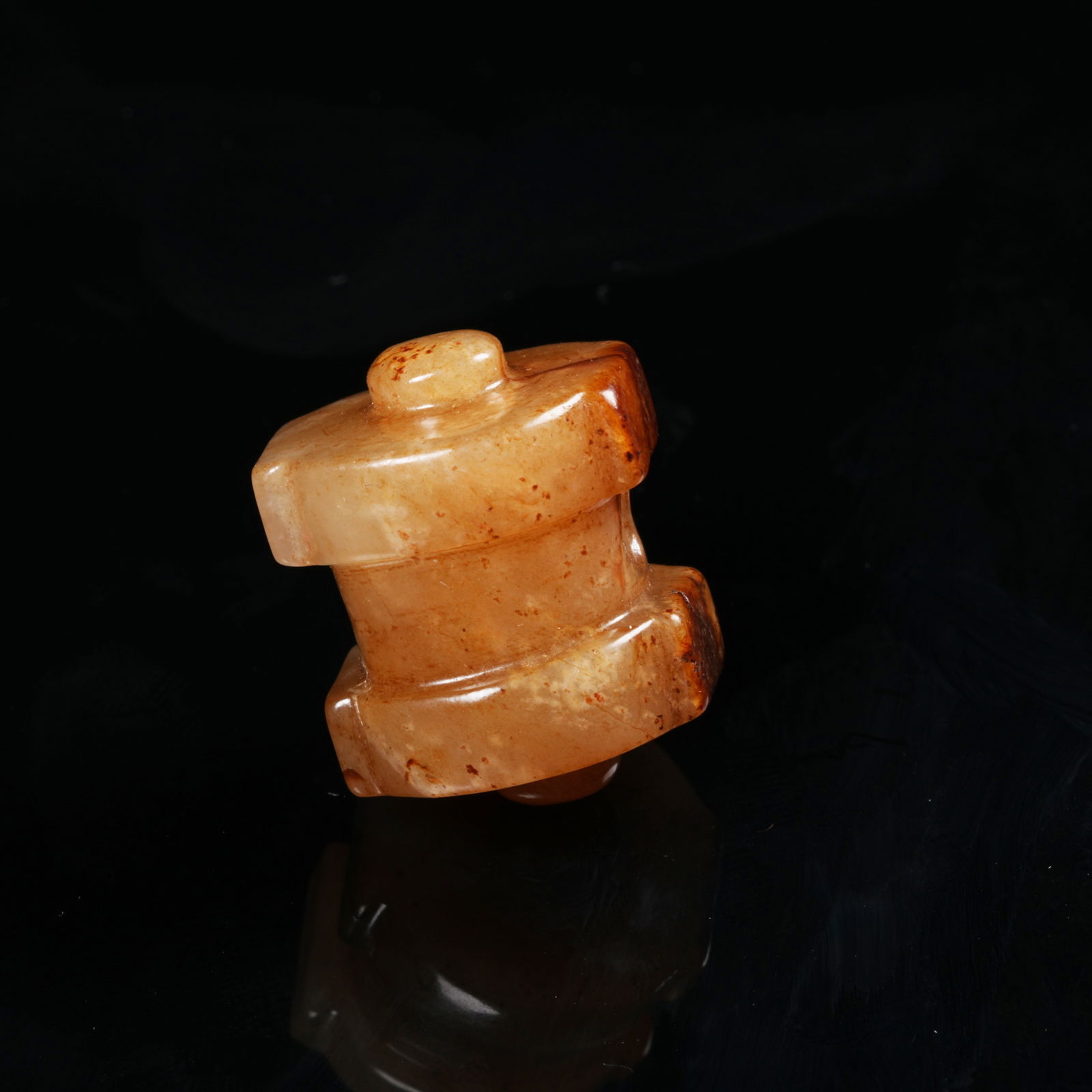 A ANCIENT JADE SMALL PENDANT: Ancient jade small pendant