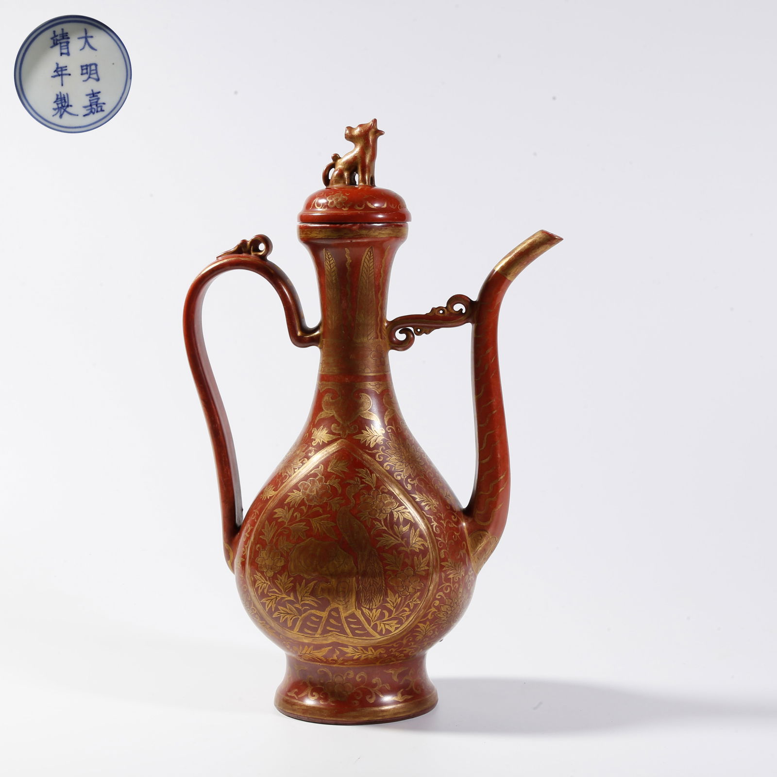 A RED-GROUND GILT BIRD-AND-FLOWER EWER: Red-Ground Gilt Bird-and-Flower Ewer
