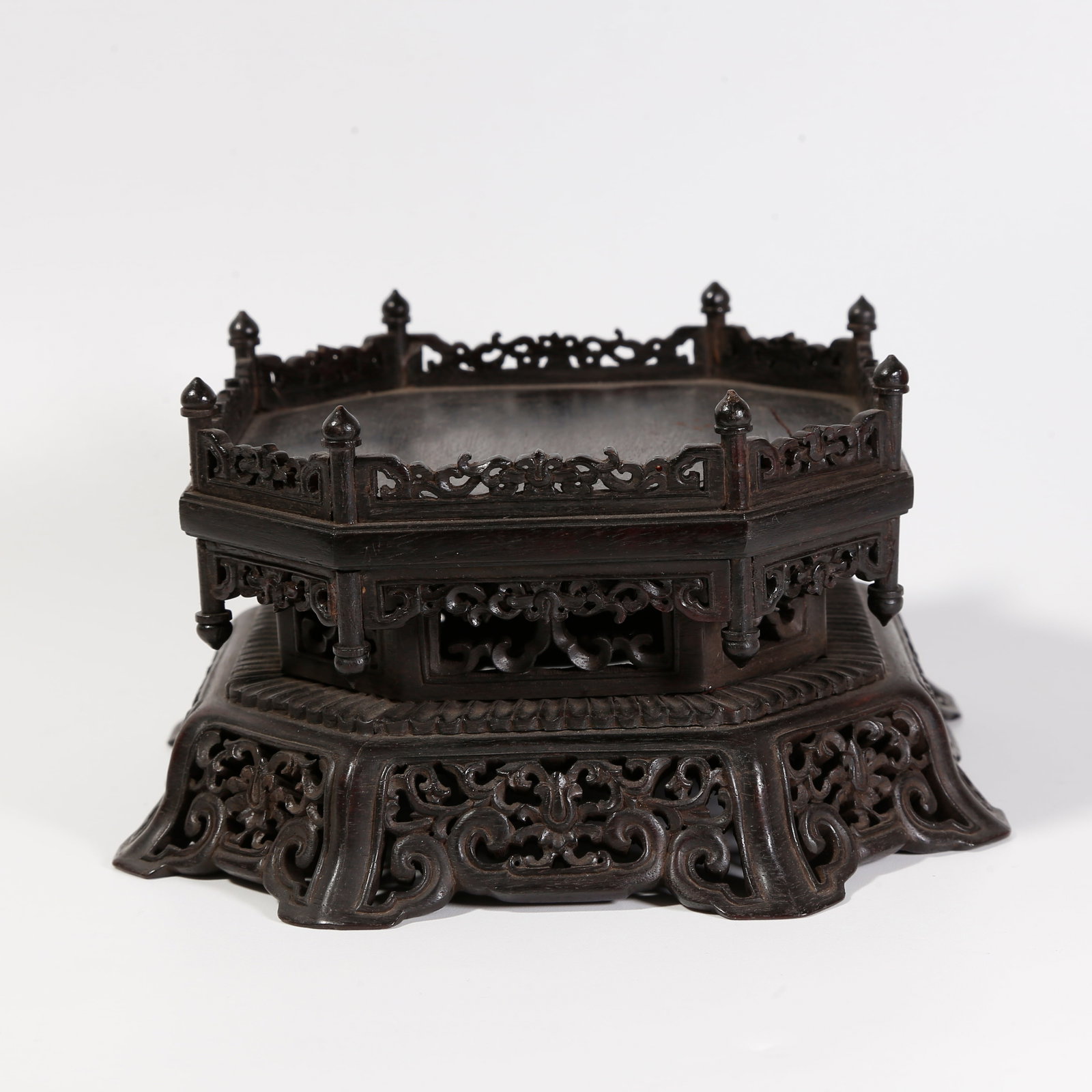 A ZITAN WOOD CARVED BASE: Zitan wood carved base