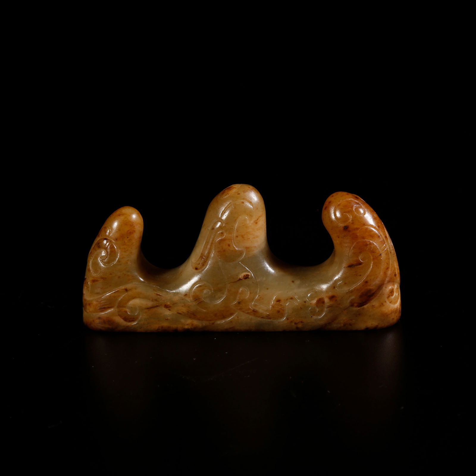 A HETIAN JADE MINIATURE LANDSCAPE BRUSH RACK: Hetian jade miniature landscape brush rack