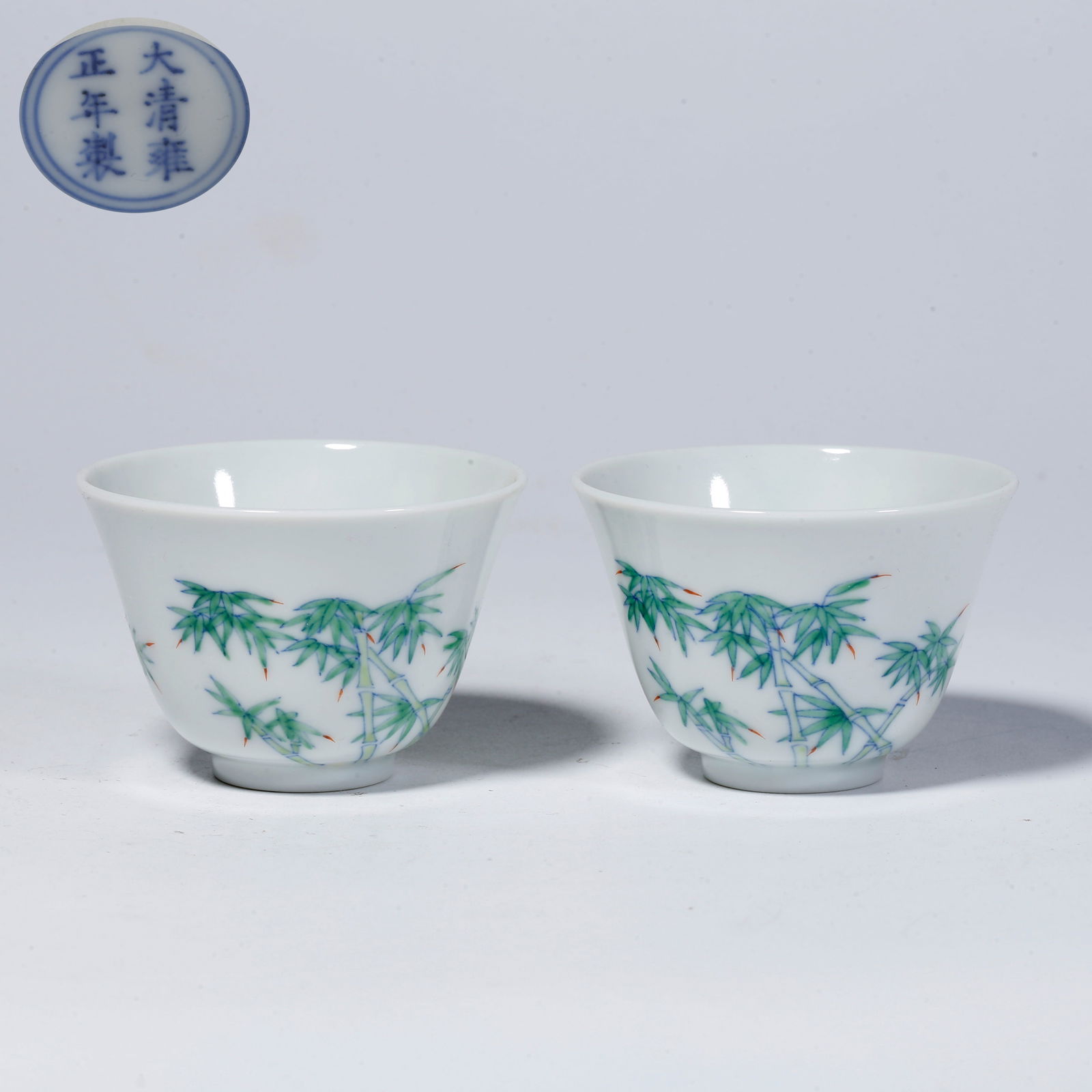 A PAIR OF FAMILLE-ROSE BAMBOO-PATTERN CUPS: Pair of famille-rose bamboo-pattern cups