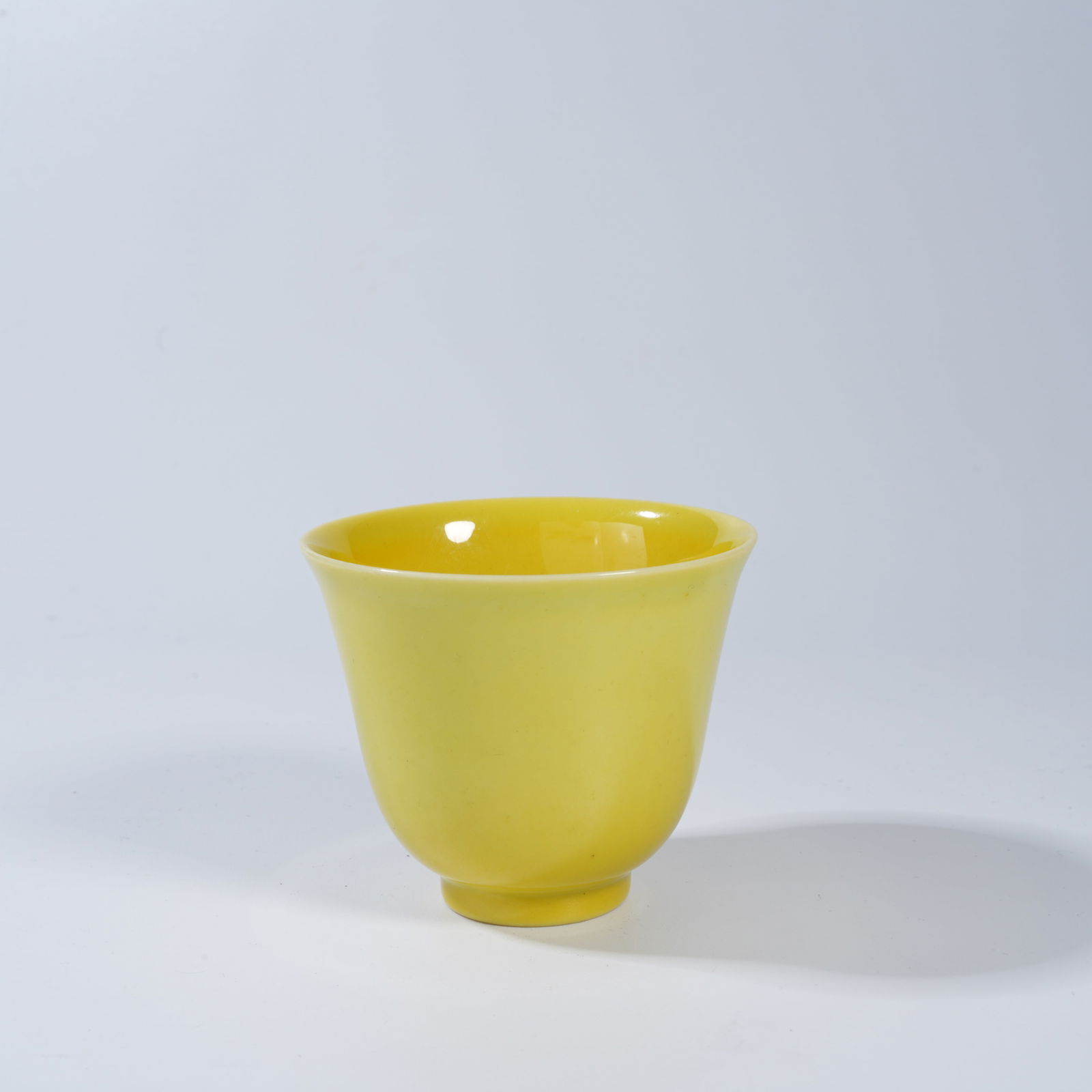 A YELLOW-GLAZED CUP - 2