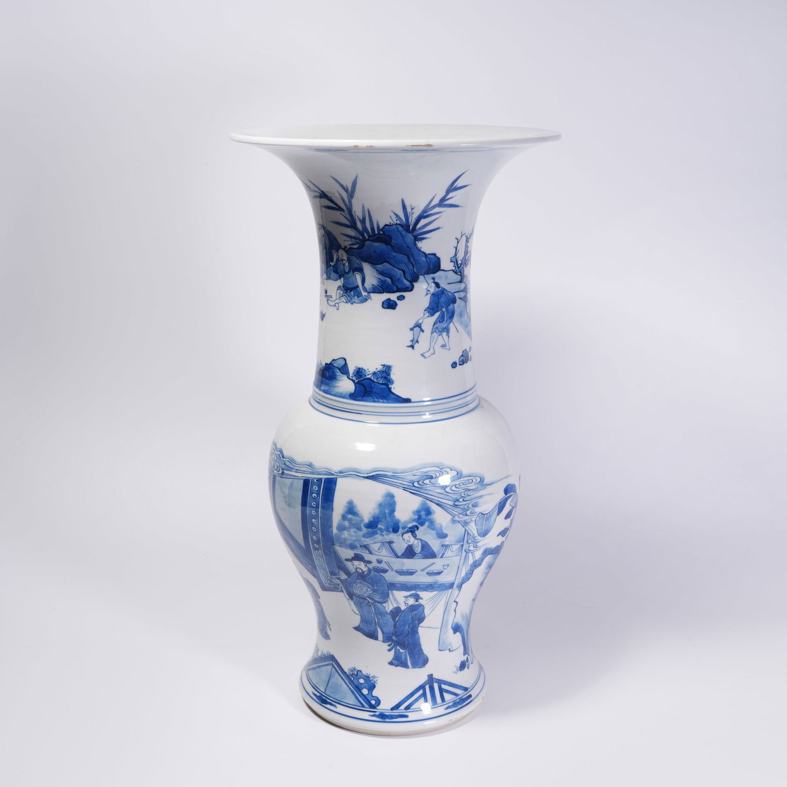 A BLUE-AND-WHITE FIGURE STORY MOTIF PHOENIX-TAIL VASE: Blue-and-White Figure Story Motif Phoenix-Tail Vase