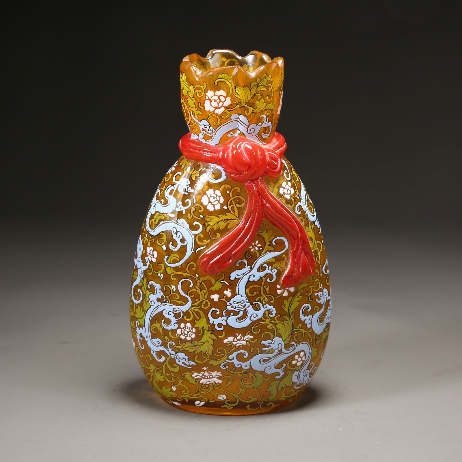 A GLASS WITH PAINTED ENAMEL DRAGON THROUGH-FLOWER CHI-DRAGON BAG VASE: Glass with Painted Enamel Dragon Through-Flower Chi-Dragon Bag Vase