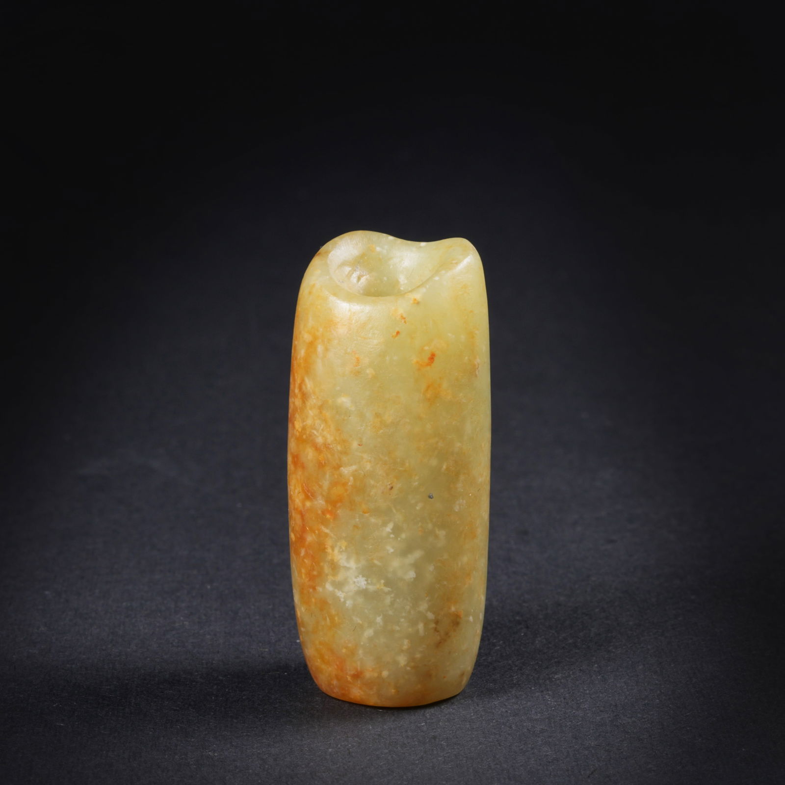 A ANCIENT JADE TOGGLE: Ancient jade toggle