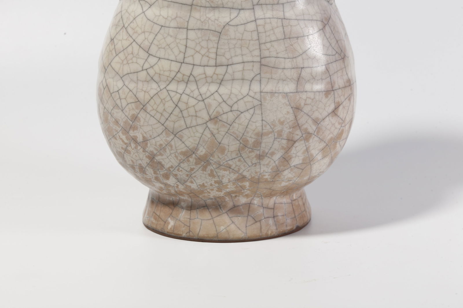 A GE WARE DOUBLE-GUAN-HANDLED BOTTLE - 3