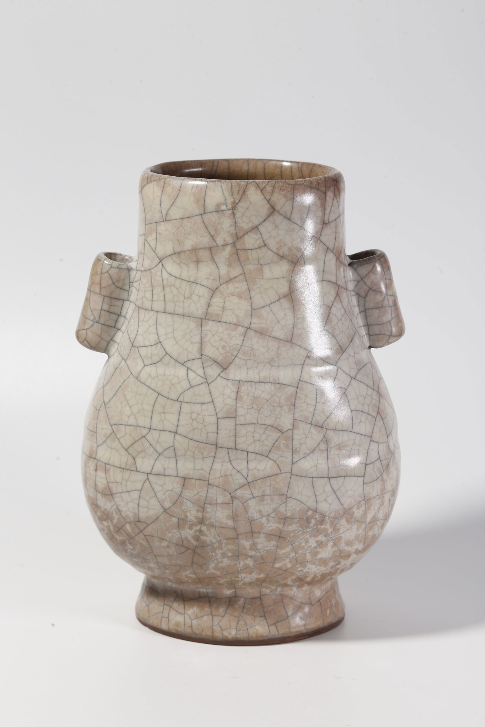 A GE WARE DOUBLE-GUAN-HANDLED BOTTLE - 5