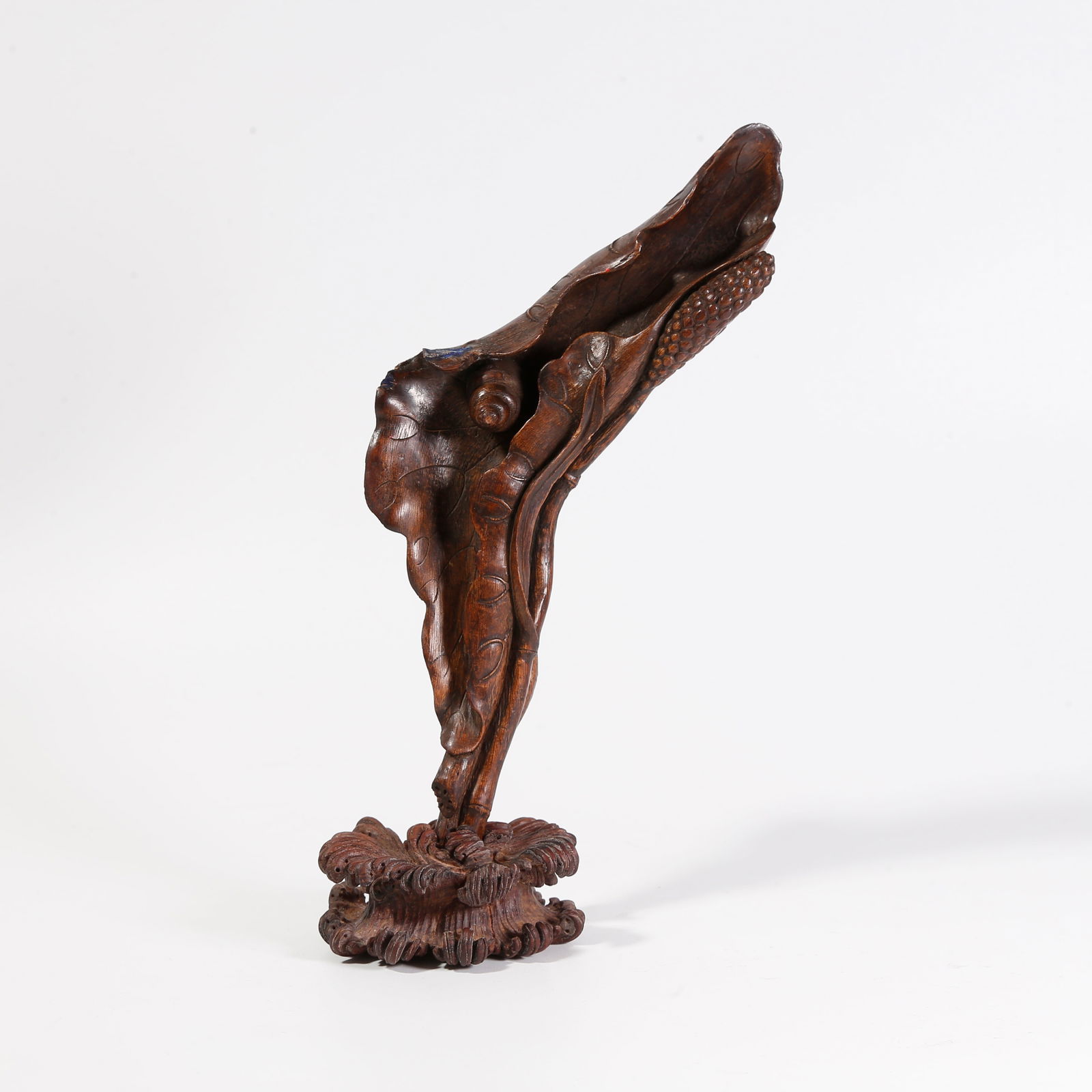 A HUANGHUALI WOOD CARVED ORNAMENT: Huanghuali wood carved ornament