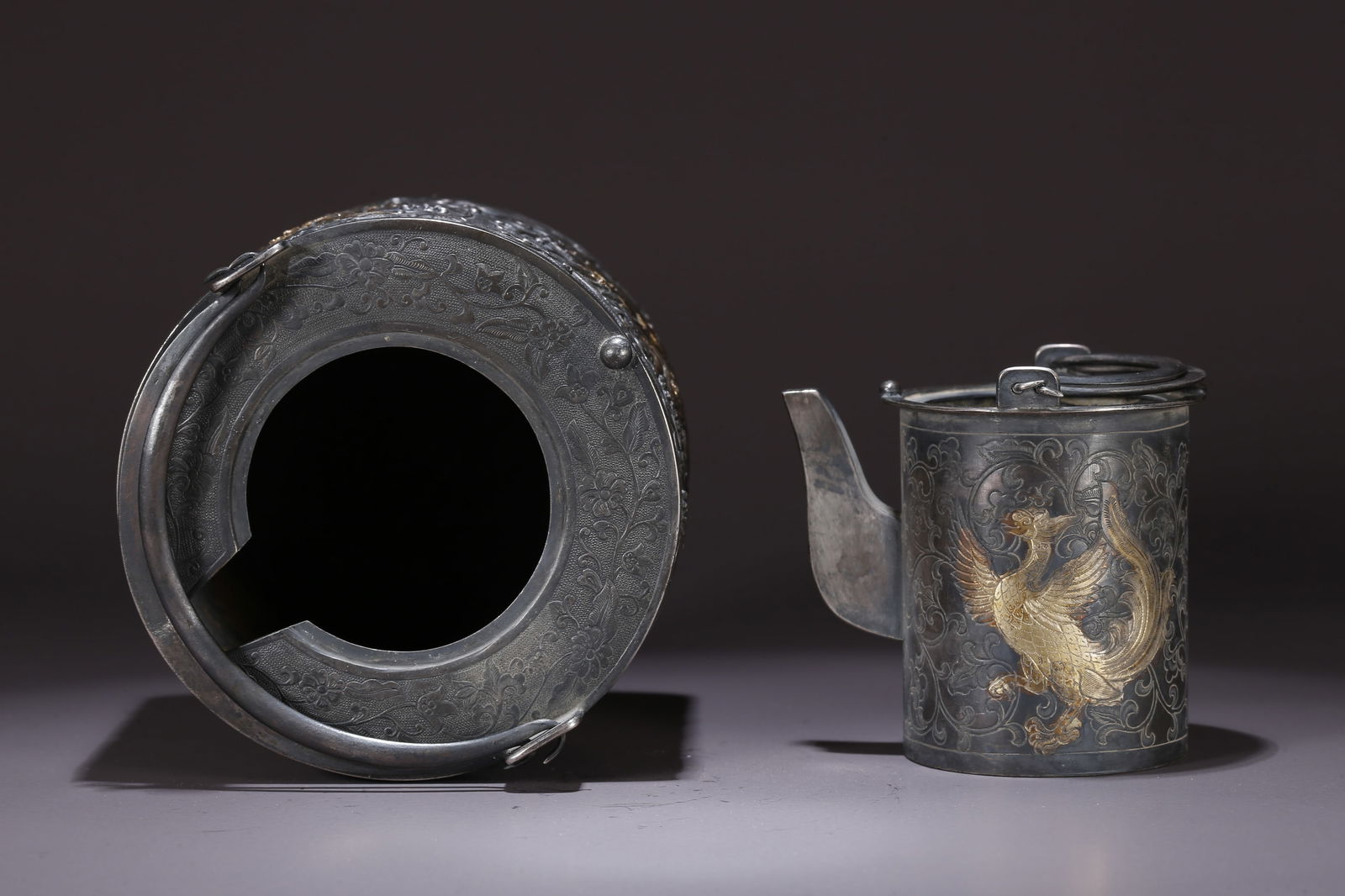 A SILVER TEAPOT WITH AUSPICIOUS BEAST PATTERN - 8