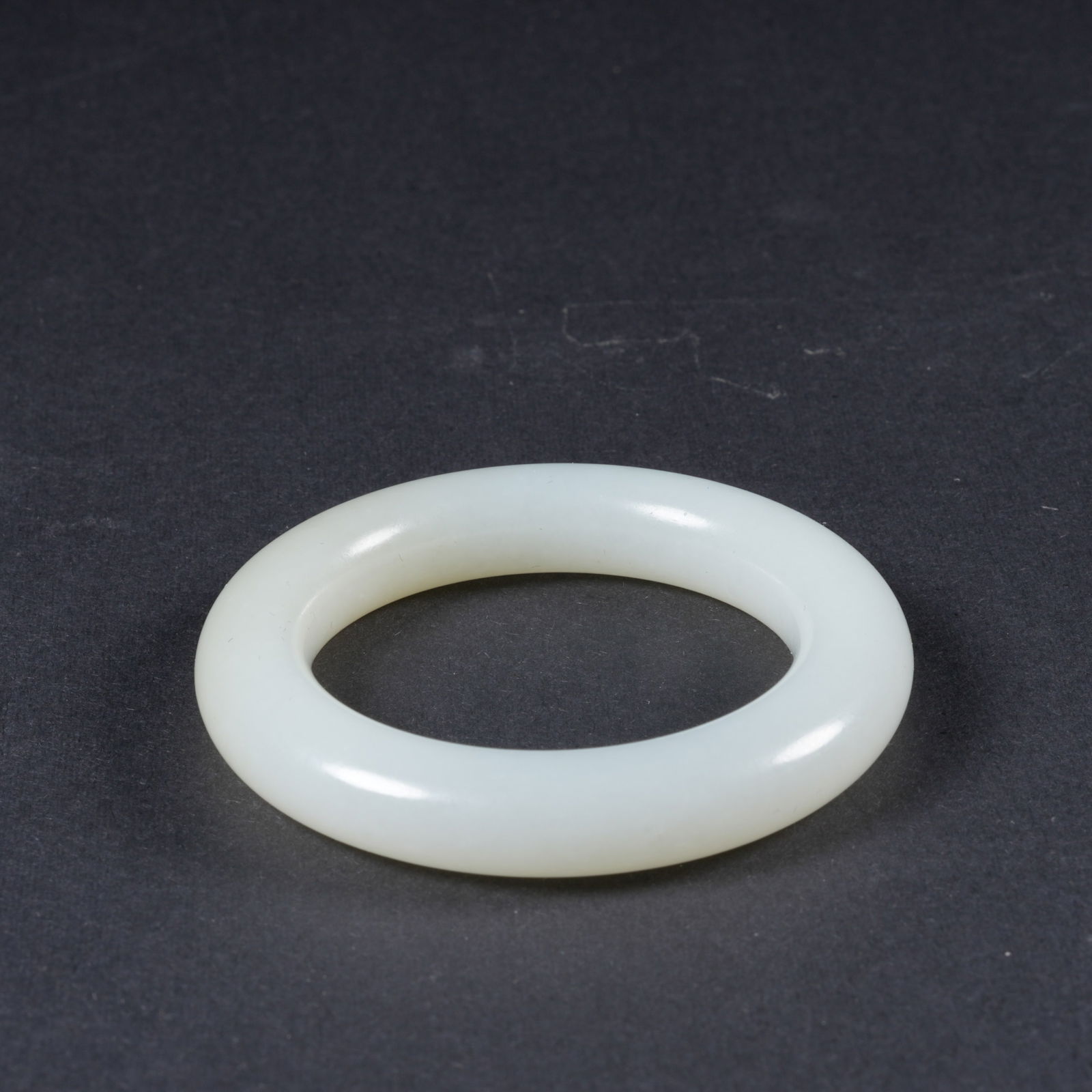 A HETIAN JADE RING - 6