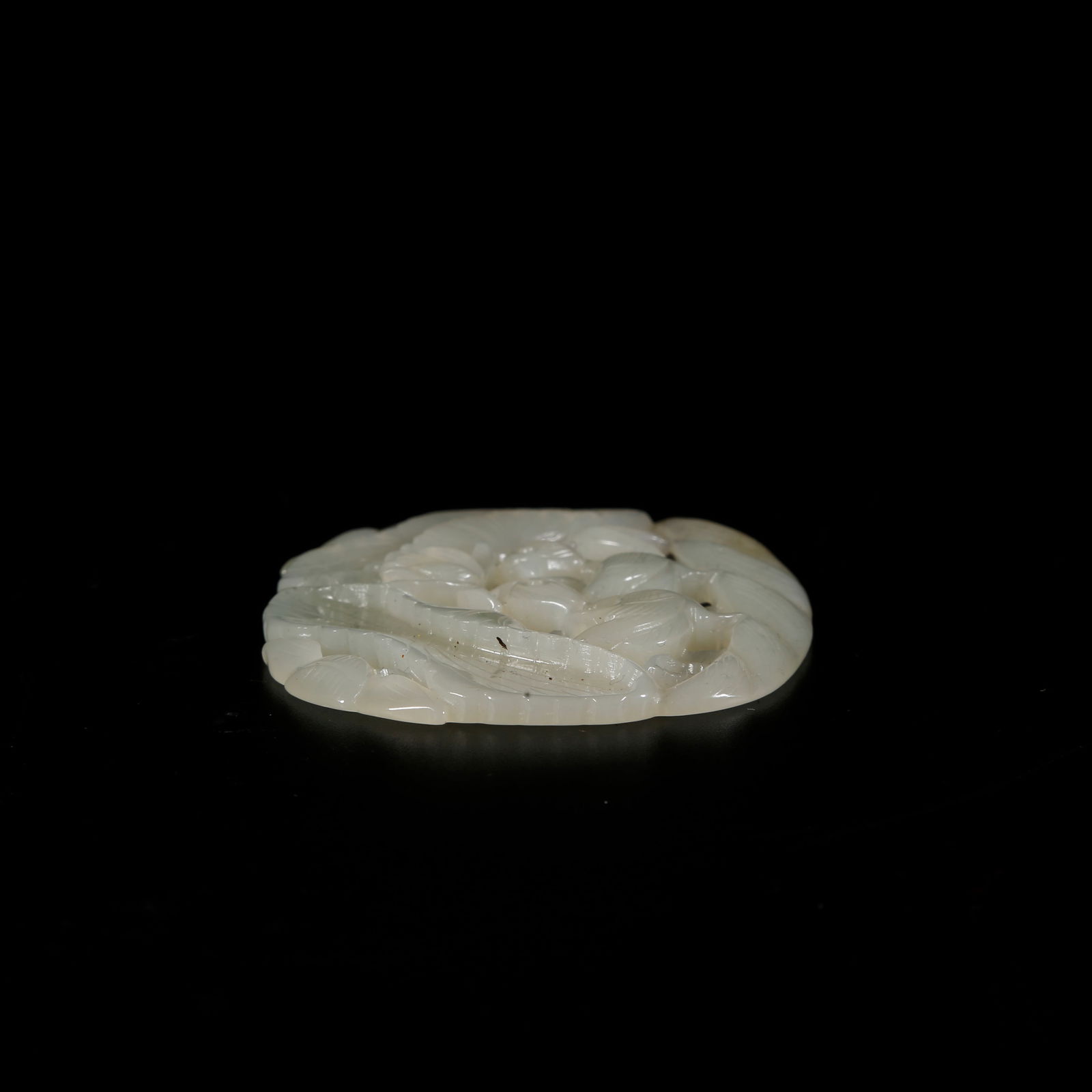 A HETIAN JADE OPENWORK DUCK-PATTERN PENDANT - 7