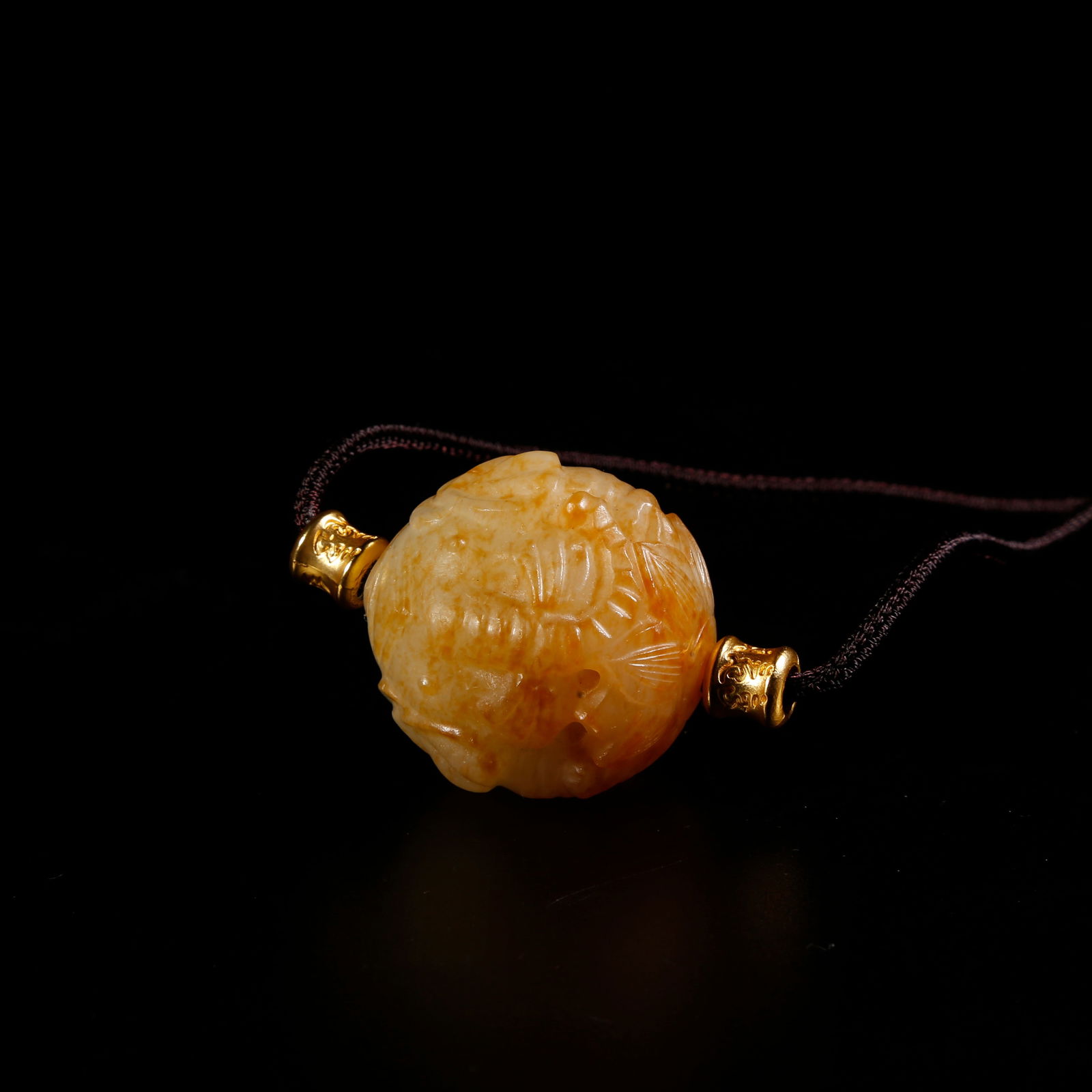 A HETIAN JADE PENDANT: Hetian jade pendant