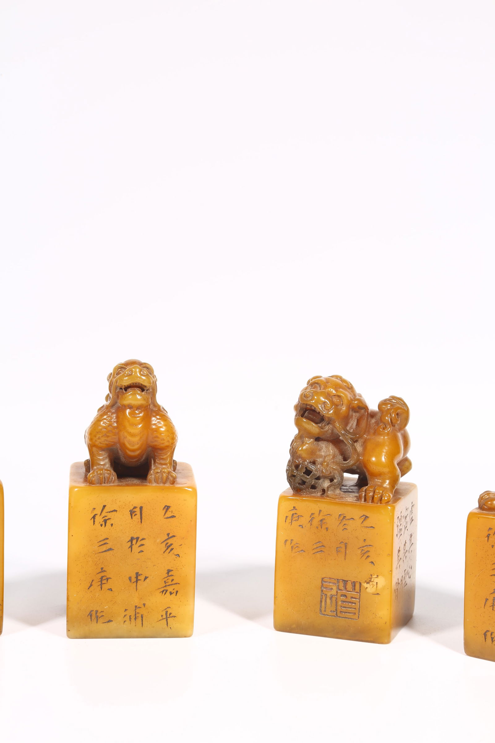A SET OF SHOUSHAN STONE SEALS WITH BEAST-SHAPED KNOBS - 3
