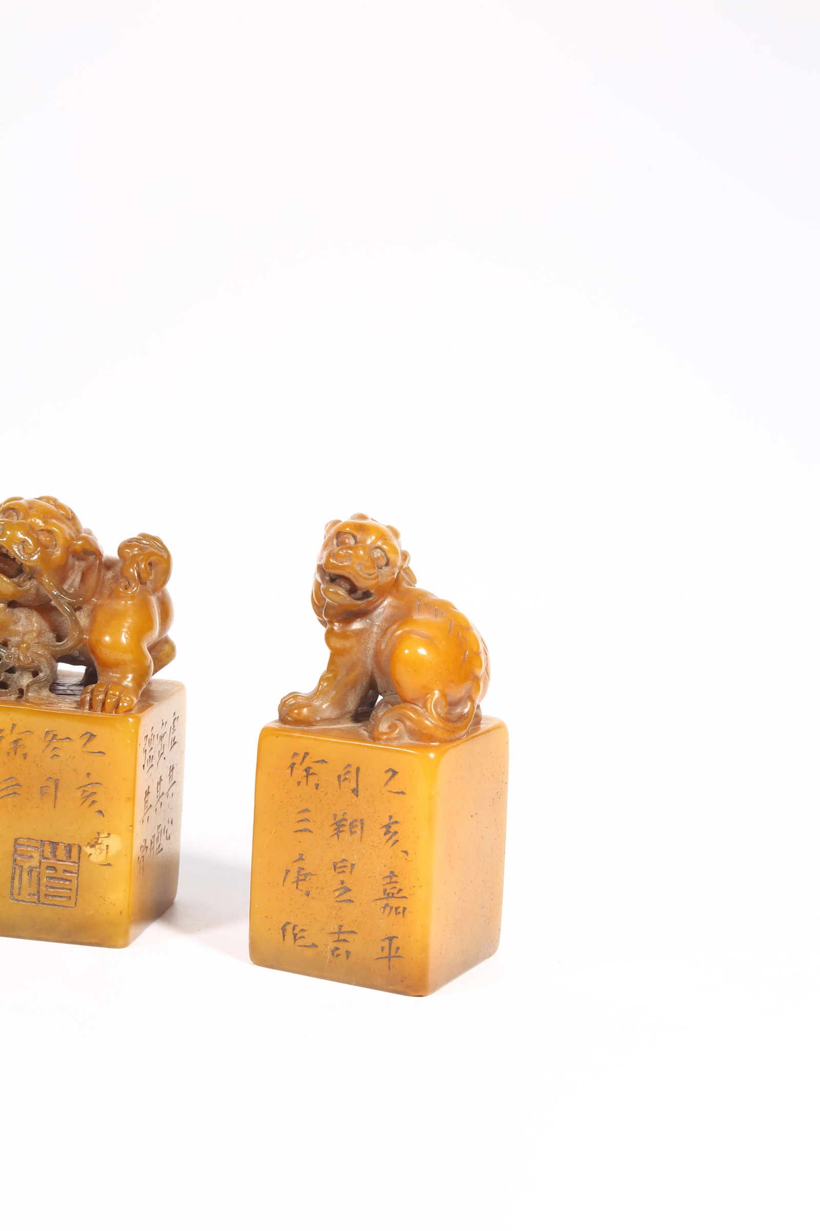 A SET OF SHOUSHAN STONE SEALS WITH BEAST-SHAPED KNOBS - 4