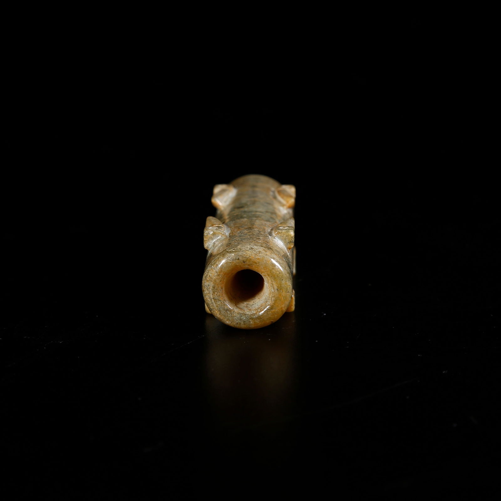 A HETIAN JADE TOGGLE - 9