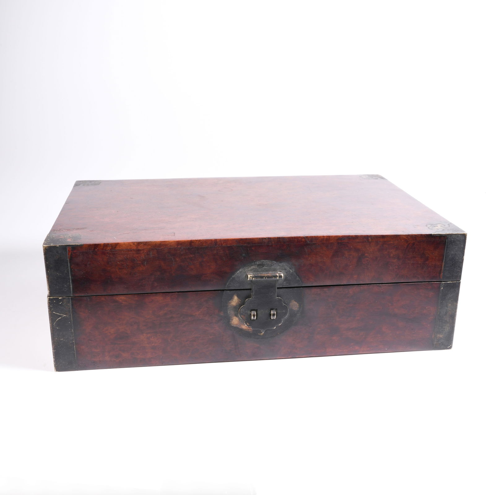 A BURLWOOD SQUARE BOX: Burlwood Square Box