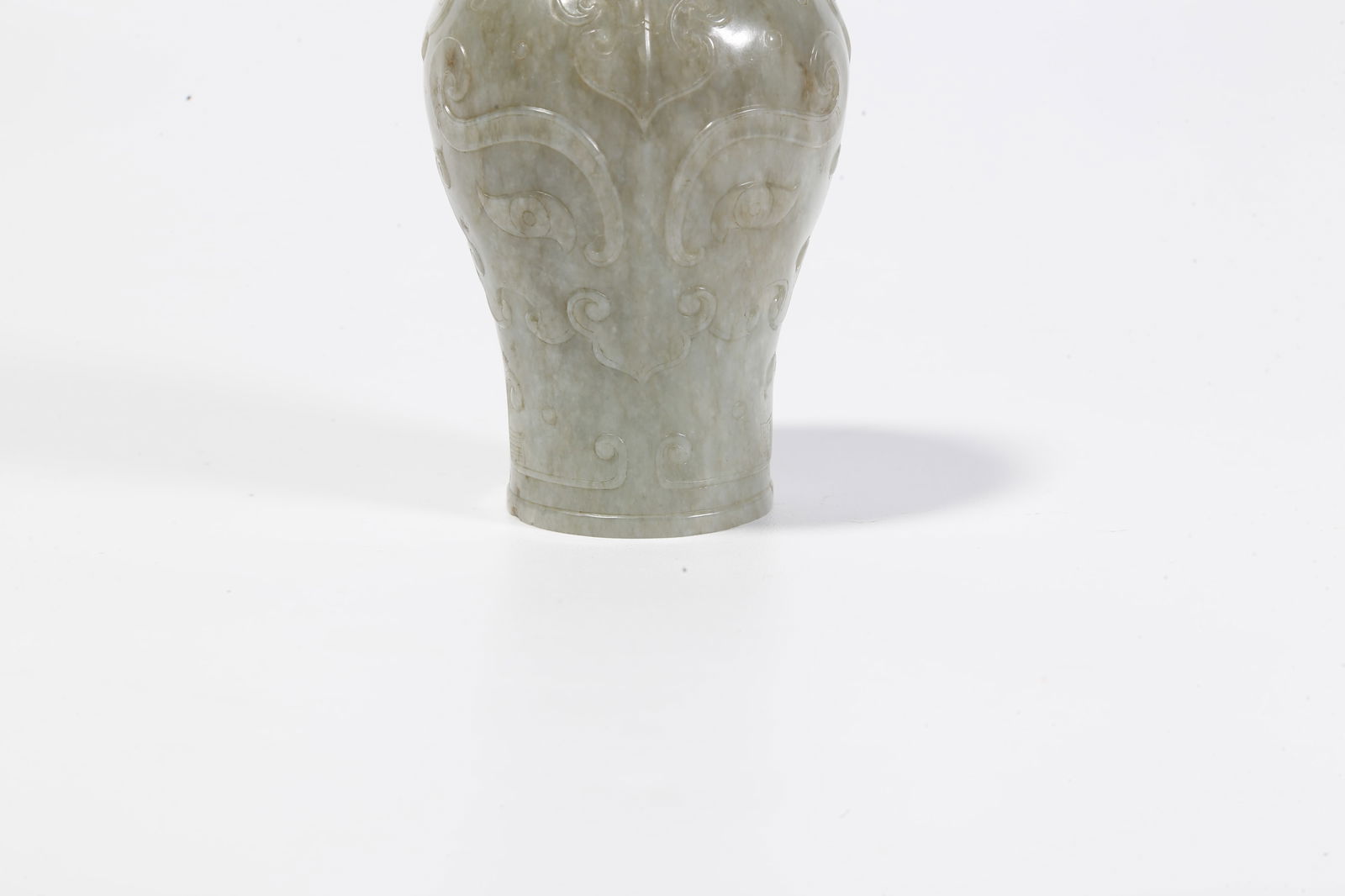 A HETIAN JADE BEAST-FACE PATTERNED VASE - 3