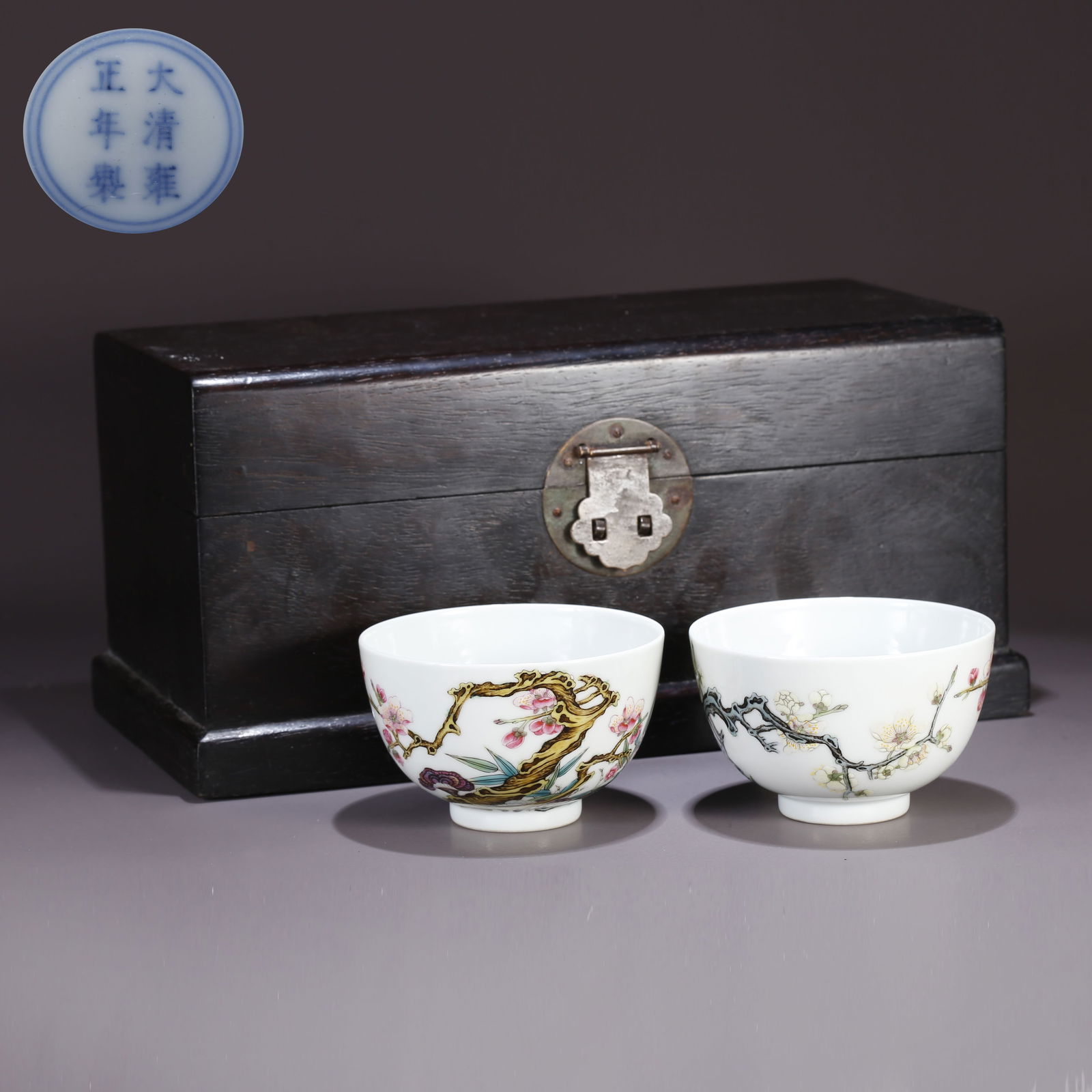 A FAMILLE ROSE PLUM BLOSSOM PATTERN CUP (PAIR): Famille Rose Plum Blossom Pattern Cup (Pair)