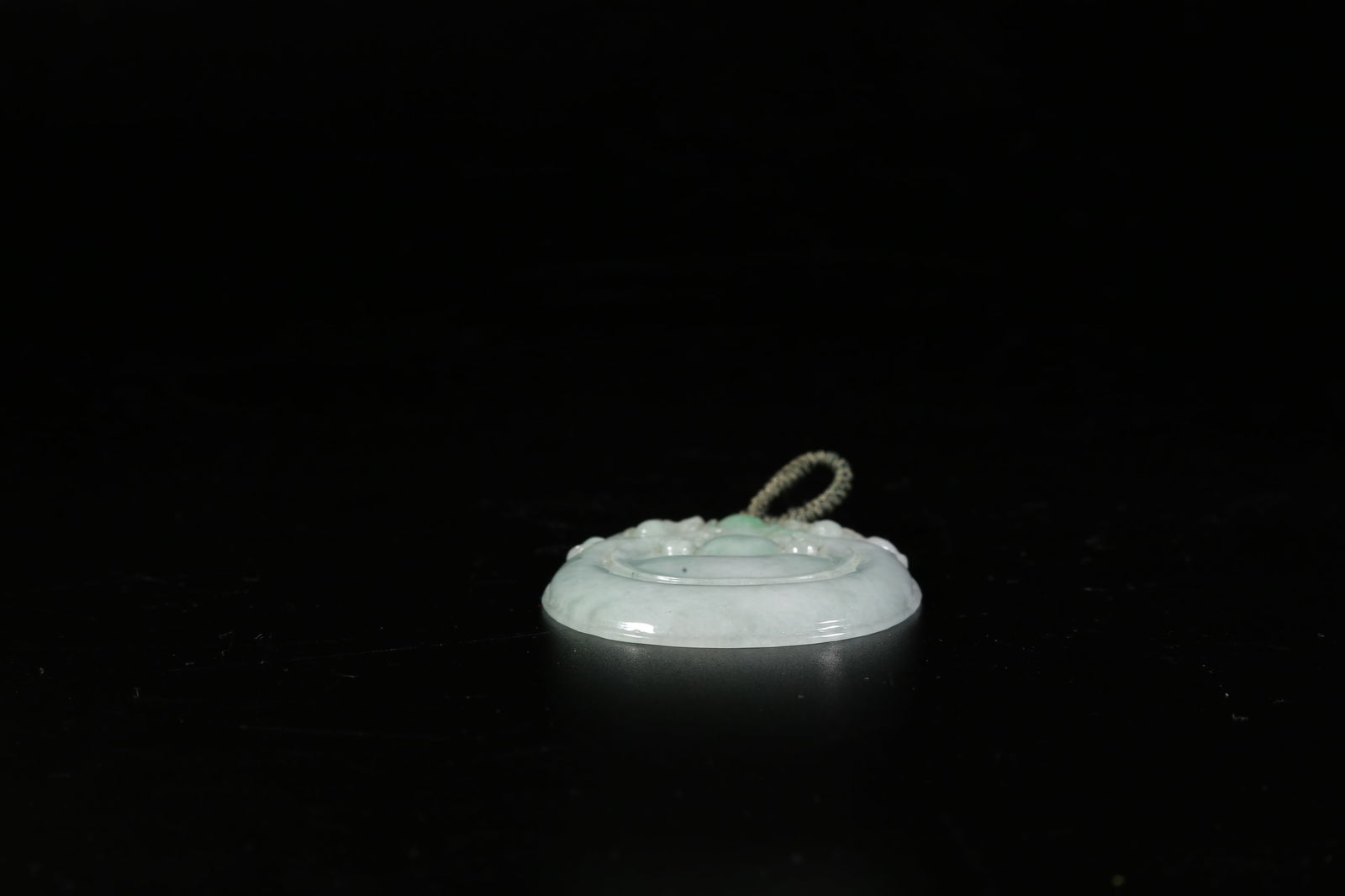 A JADEITE PENDANT - 3