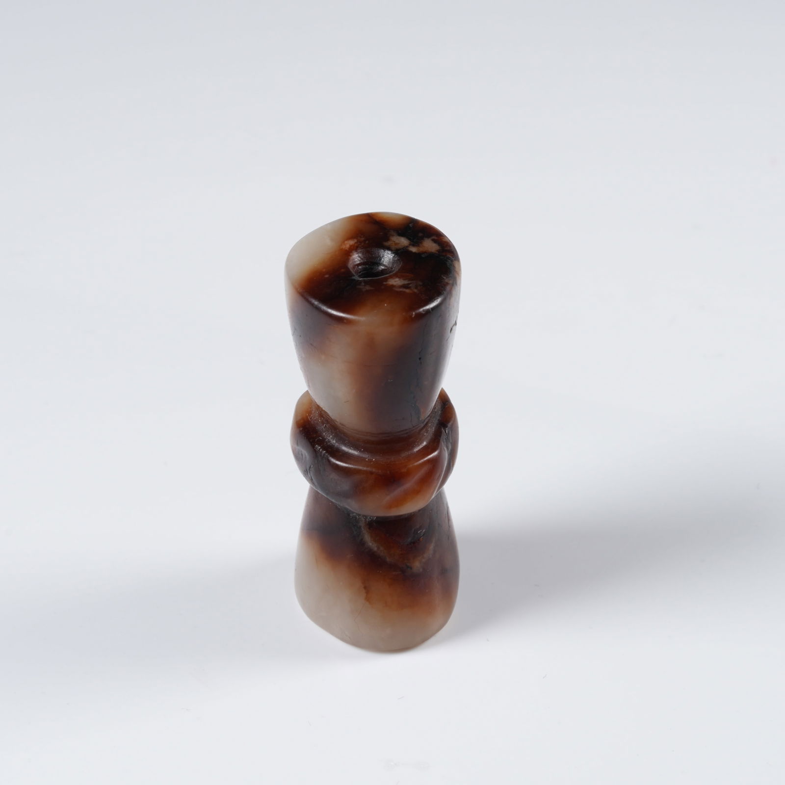 A ANCIENT JADE PENDANT: Ancient jade pendant