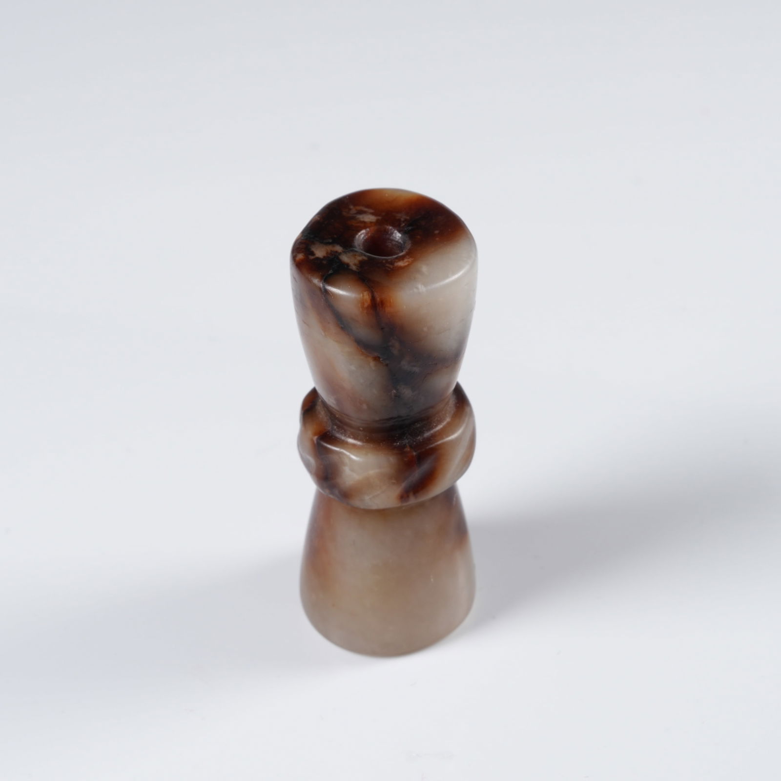 A ANCIENT JADE PENDANT - 3