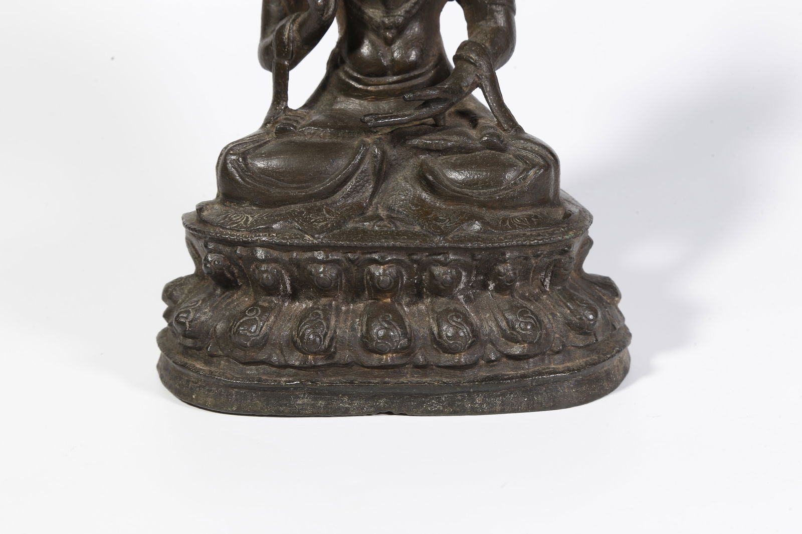 A BRONZE BUDDHA STATUE - 3
