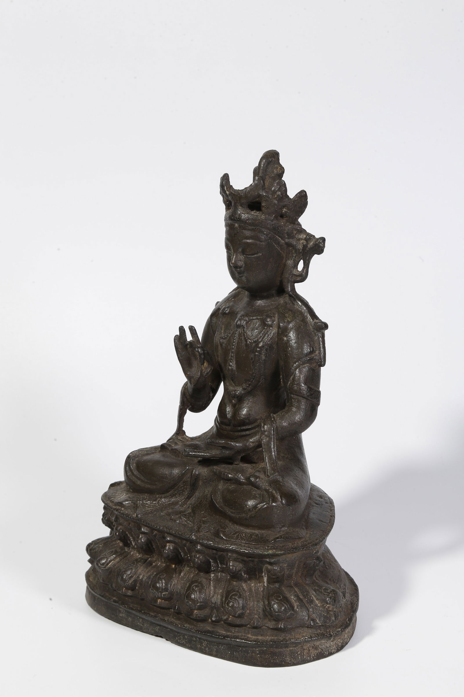 A BRONZE BUDDHA STATUE - 4