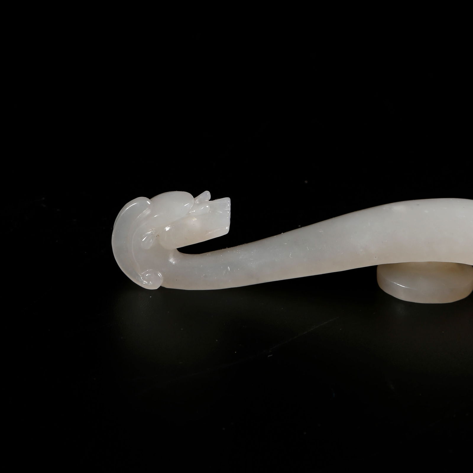 A HETIAN JADE DRAGON-PATTERNED BELT HOOK - 6
