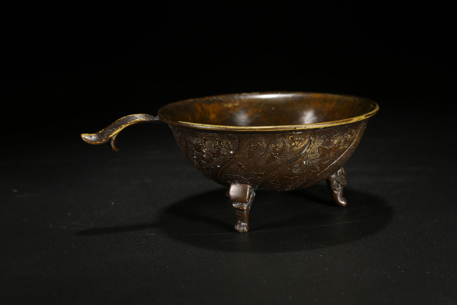 A BRONZE CUP WITH BEAST PATTERN - 3