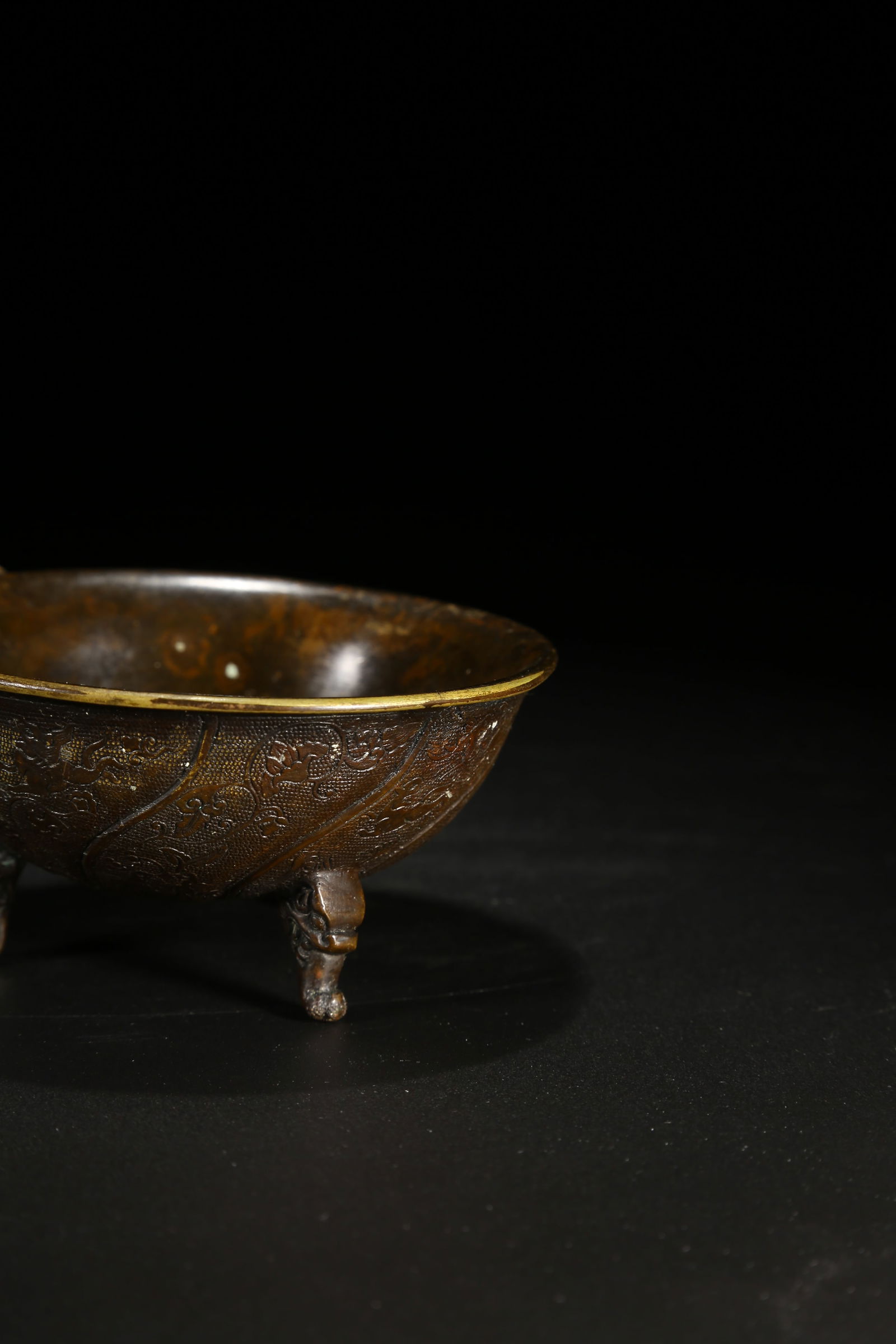 A BRONZE CUP WITH BEAST PATTERN - 5