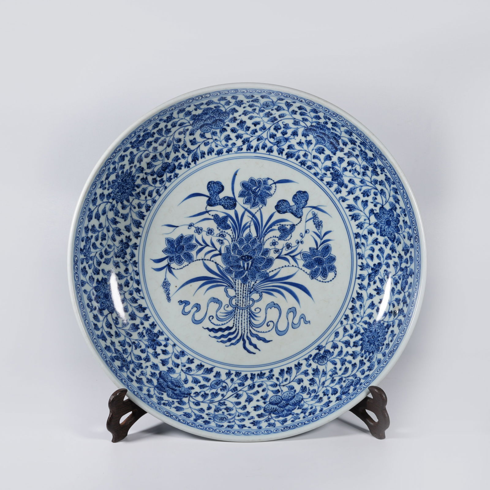 A BLUE-AND-WHITE "ONE BUNDLE OF LOTUS" LARGE DISH: Blue-and-white "One Bundle of Lotus" large dish
