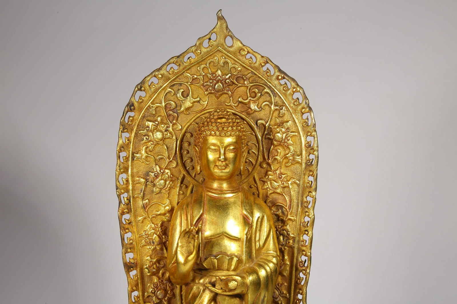 A GILDED SILVER BUDDHA STATUE - 2