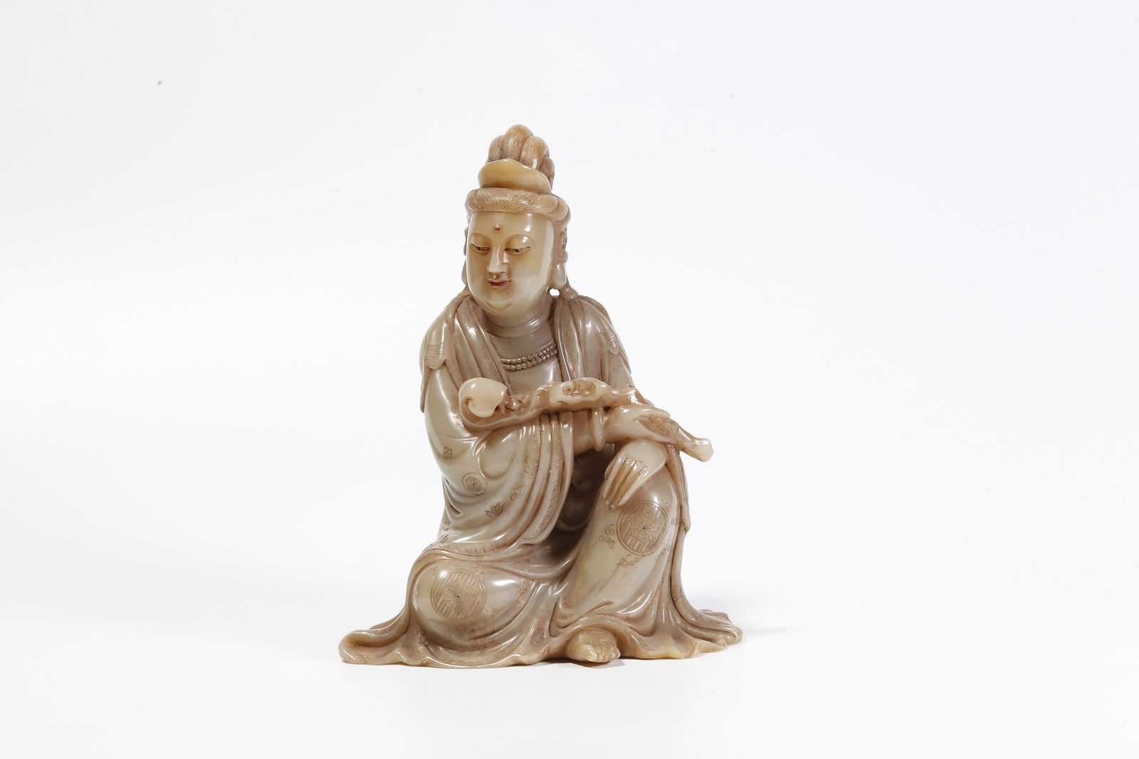 A HETIAN JADE GUANYIN STATUE: Hetian jade Guanyin statue