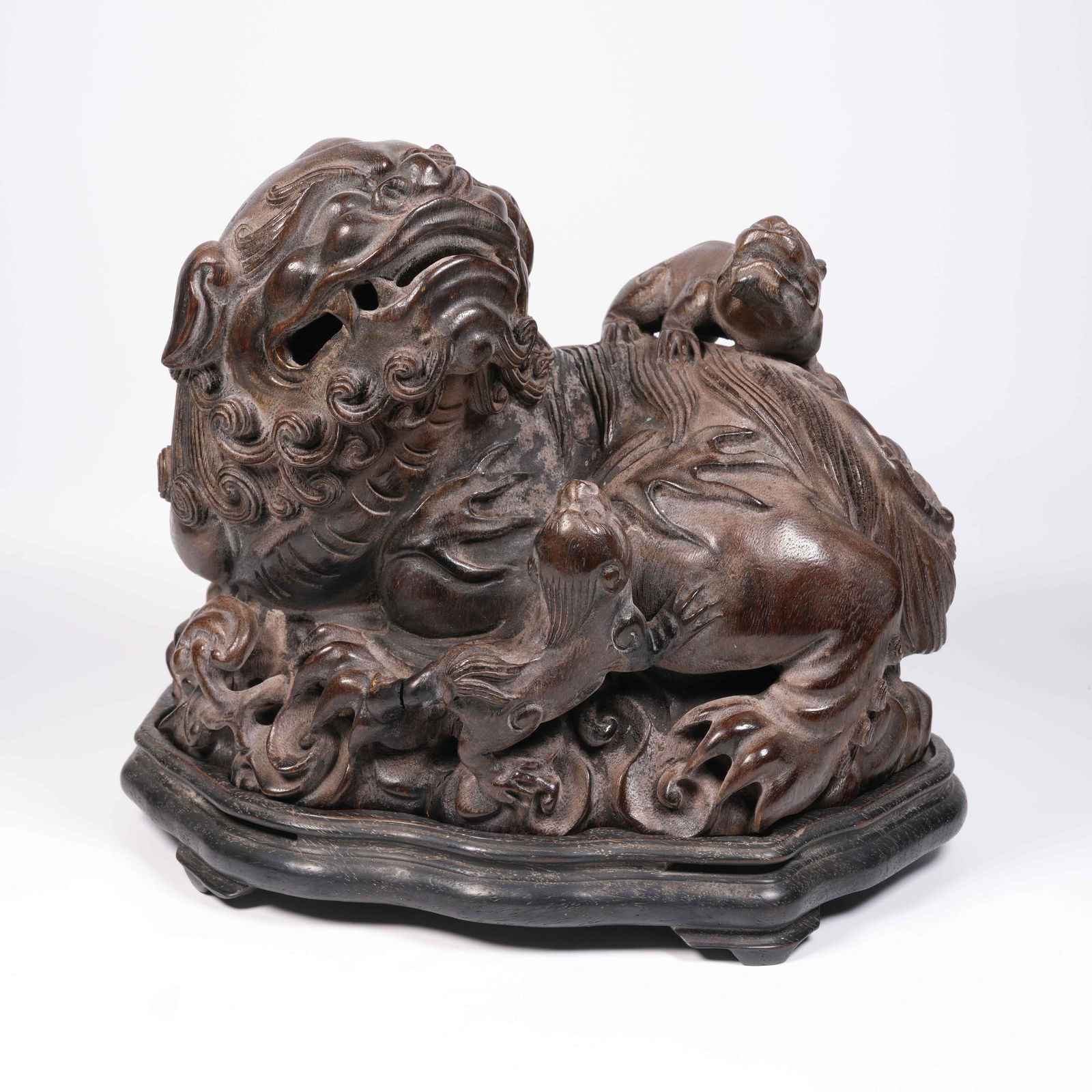 A ZITAN AUSPICIOUS LION INCENSE BURNER: Zitan Auspicious Lion Incense Burner