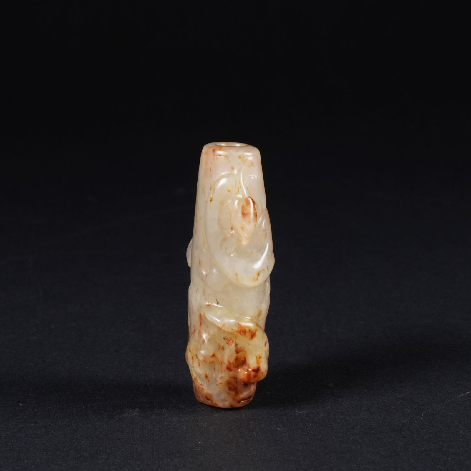 A ANCIENT JADE PENDANT WITH CHI DRAGON MOTIF: Ancient jade pendant with chi dragon motif
