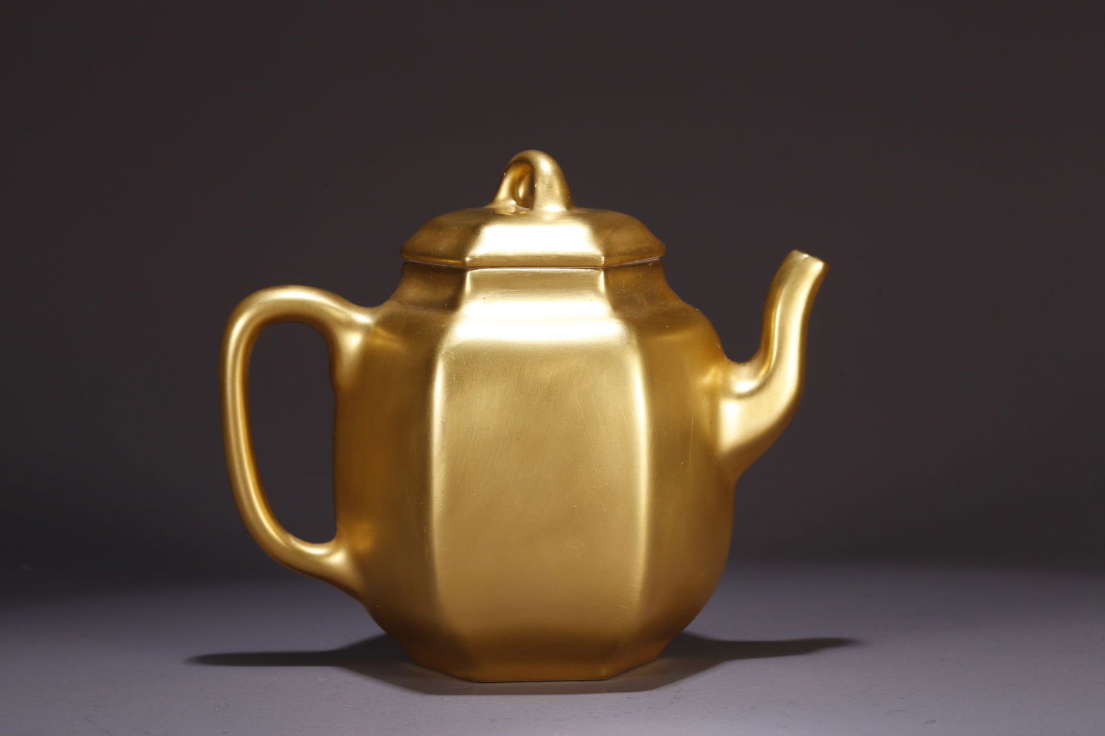 A GILT-GLAZED TEAPOT - 3
