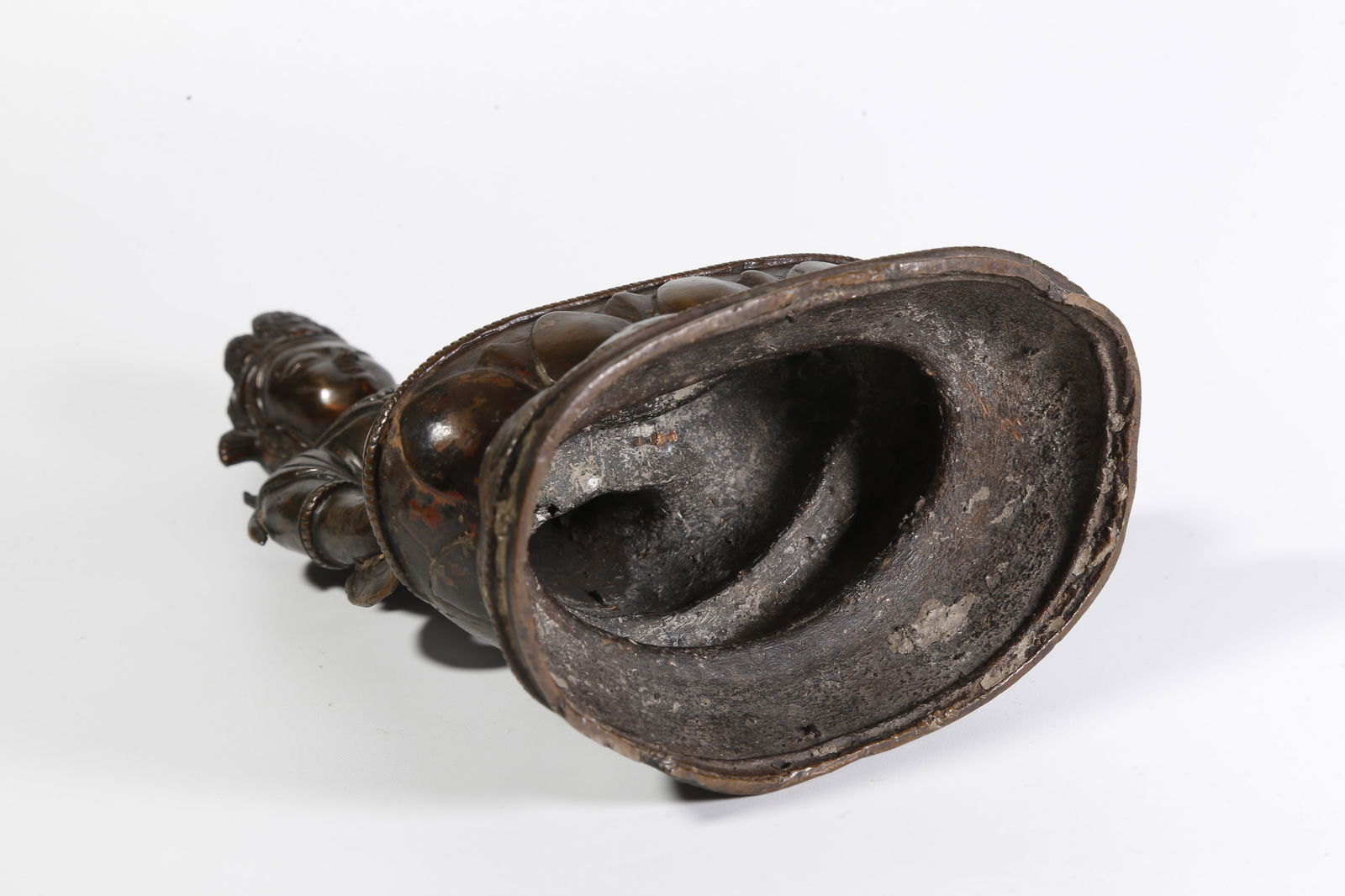 A BRONZE BUDDHA STATUE - 9