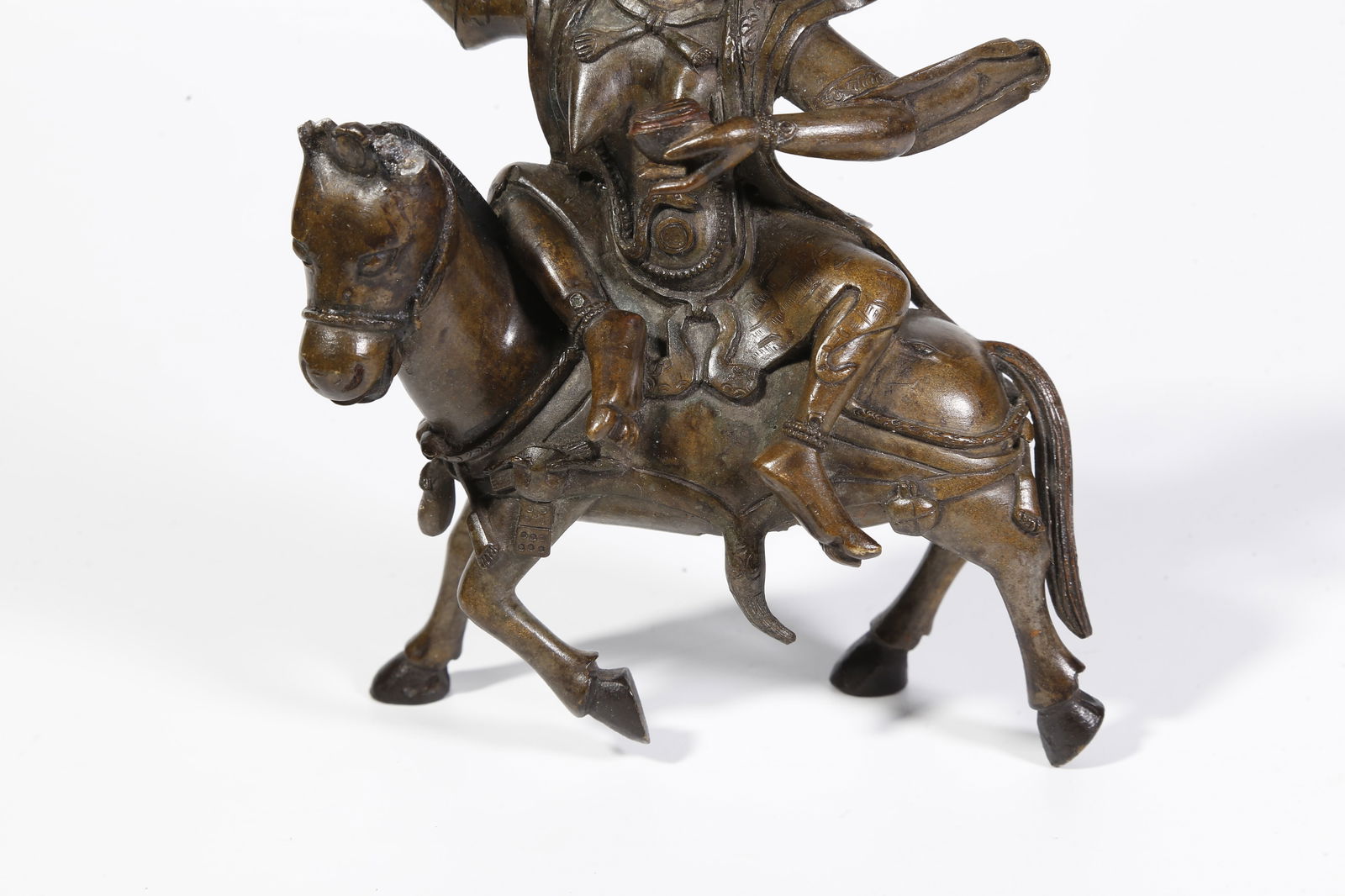 A BRONZE BUDDHA STATUE - 3