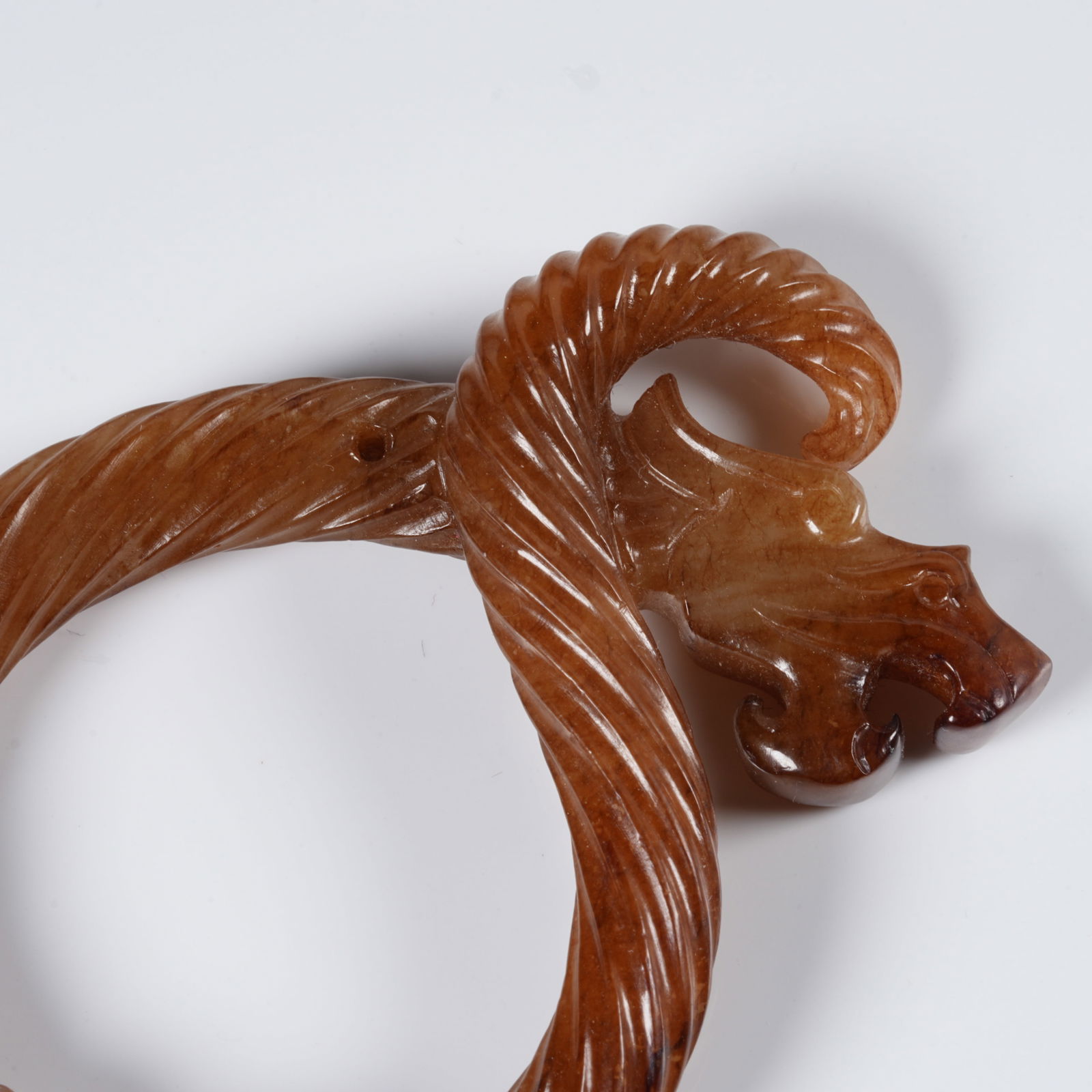 A ANCIENT JADE DRAGON-SHAPED RING - 10