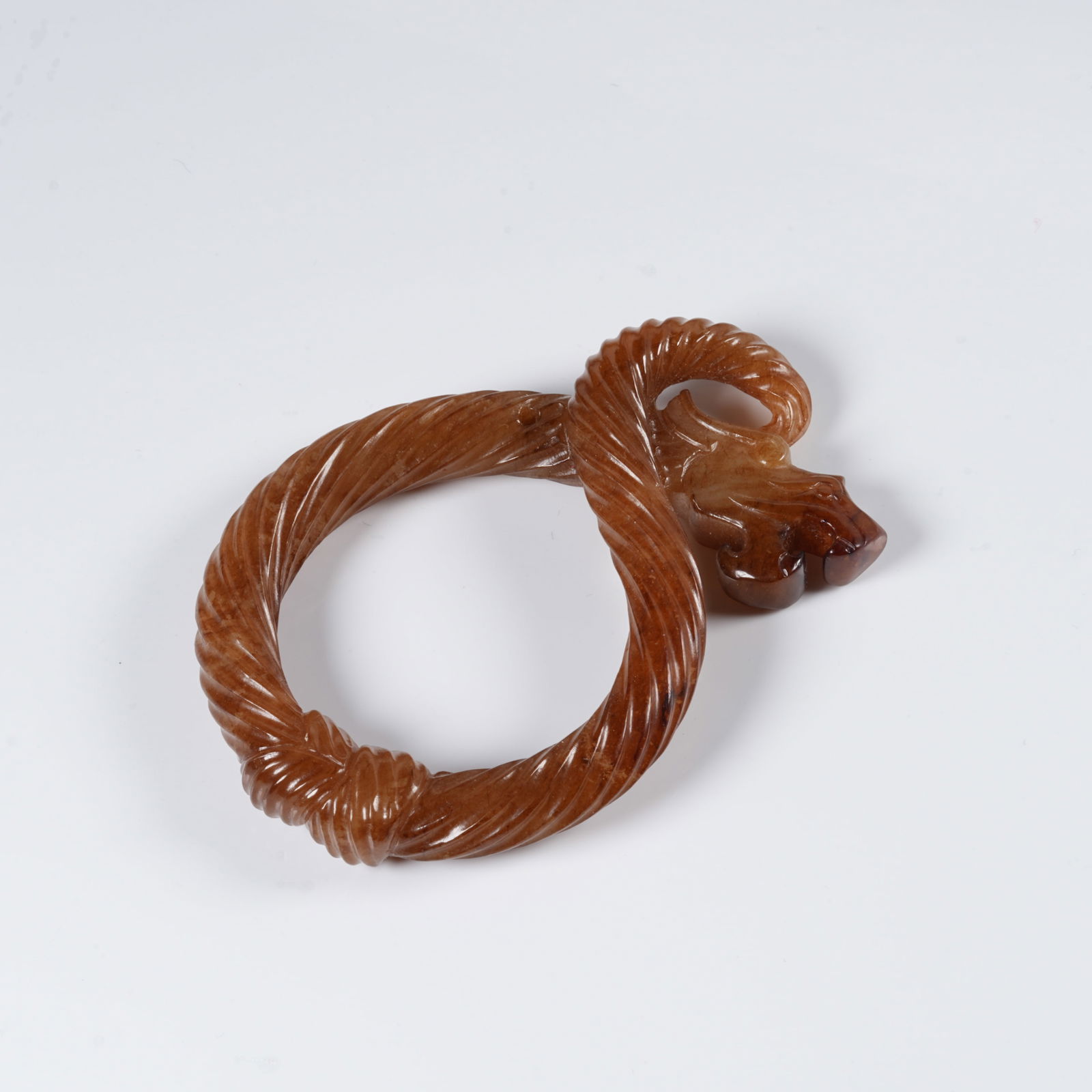 A ANCIENT JADE DRAGON-SHAPED RING - 8