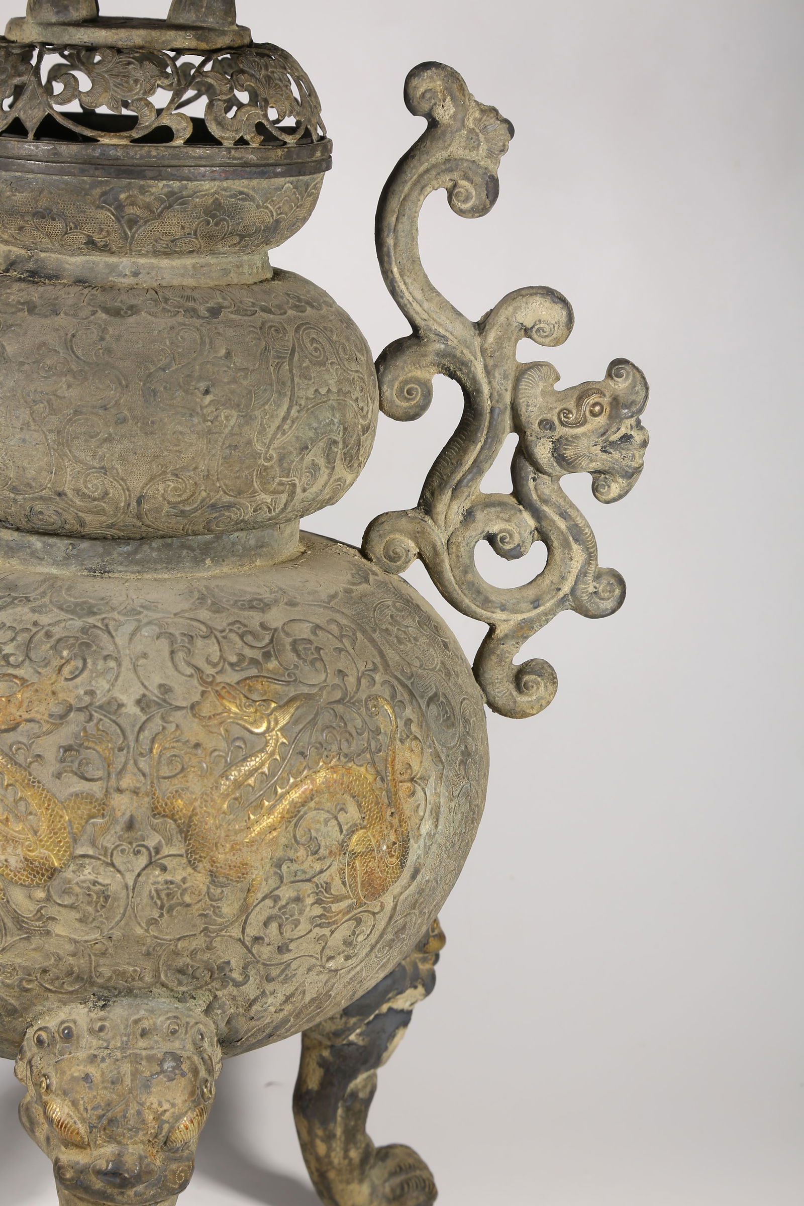 A SILVER PARTIAL GILDED DRAGON PATTERN INCENSE BURNER - 4