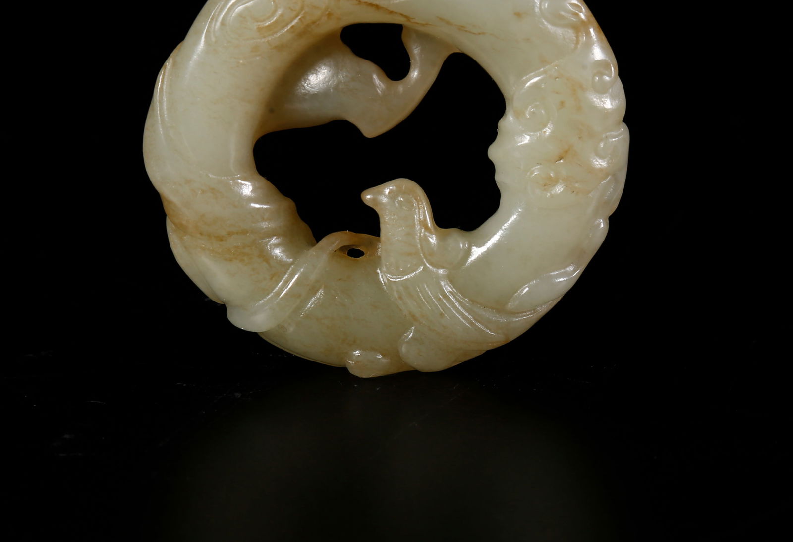 A HETIAN JADE DRAGON-PATTERNED RING - 3